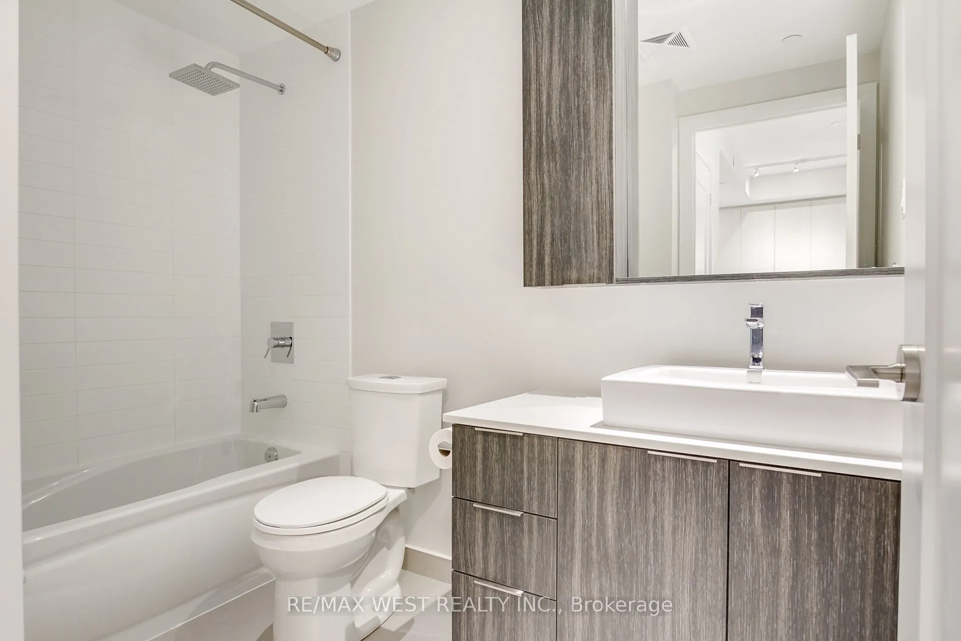 110 Marine Parade Drive, #607