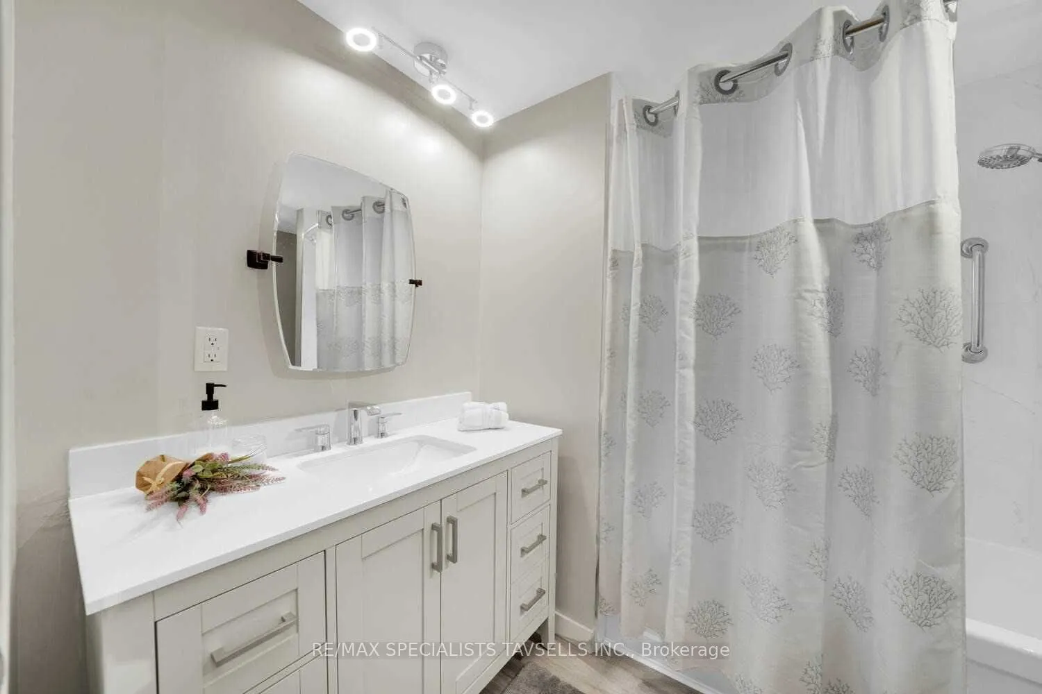 16218 Albion Trail