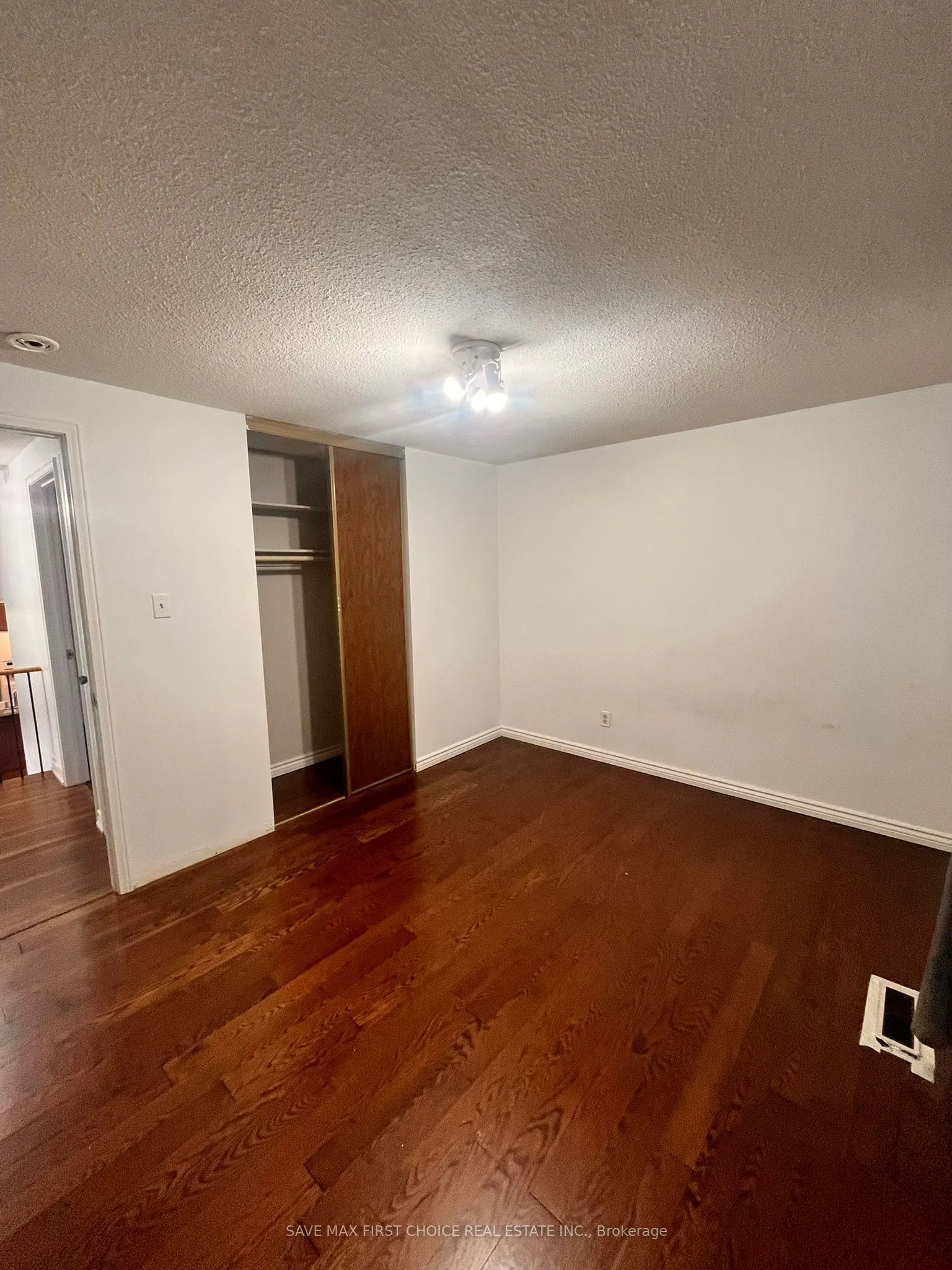 34 Tanager Square