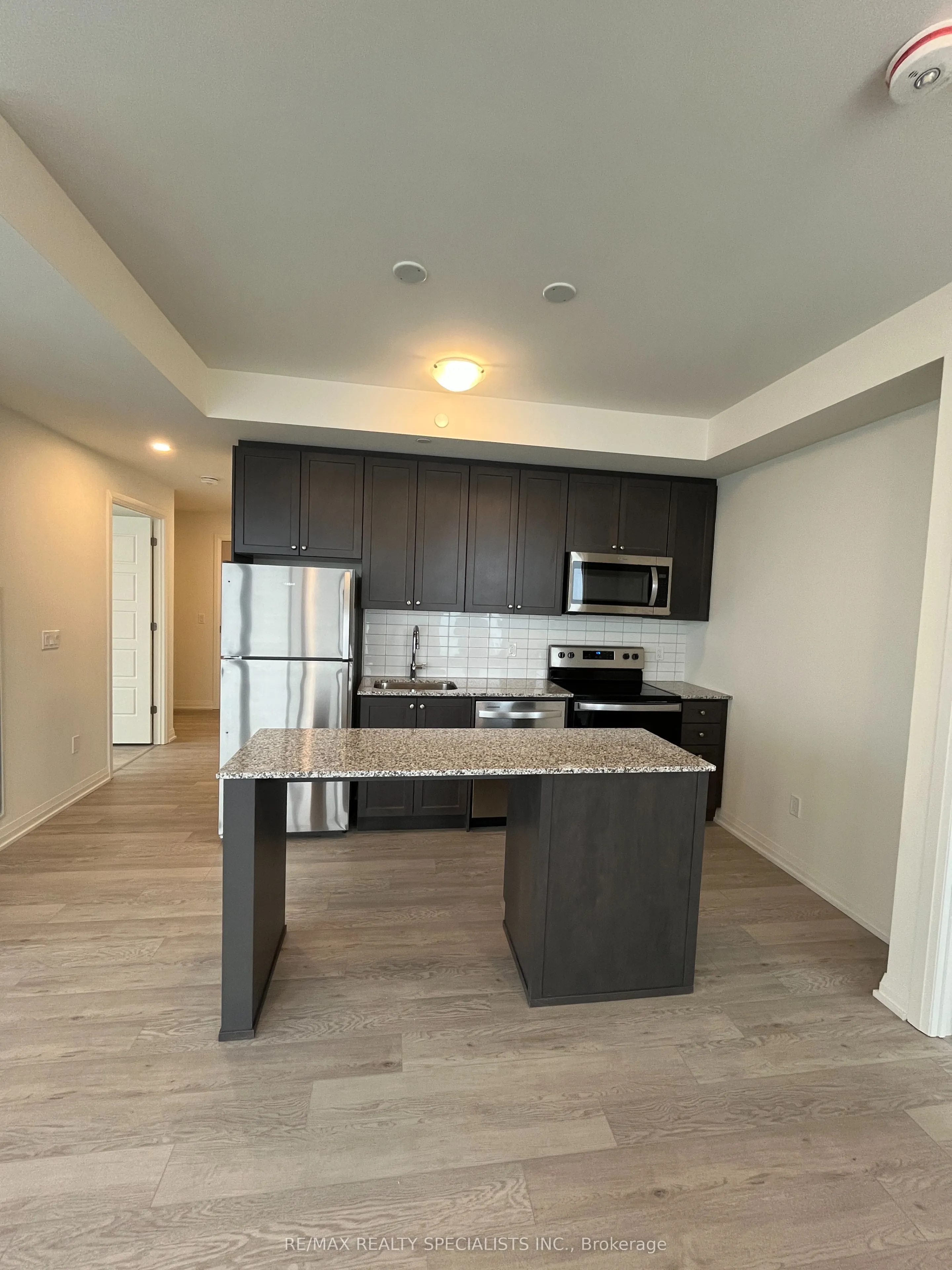3006 William Cutmore Boulevard, #811