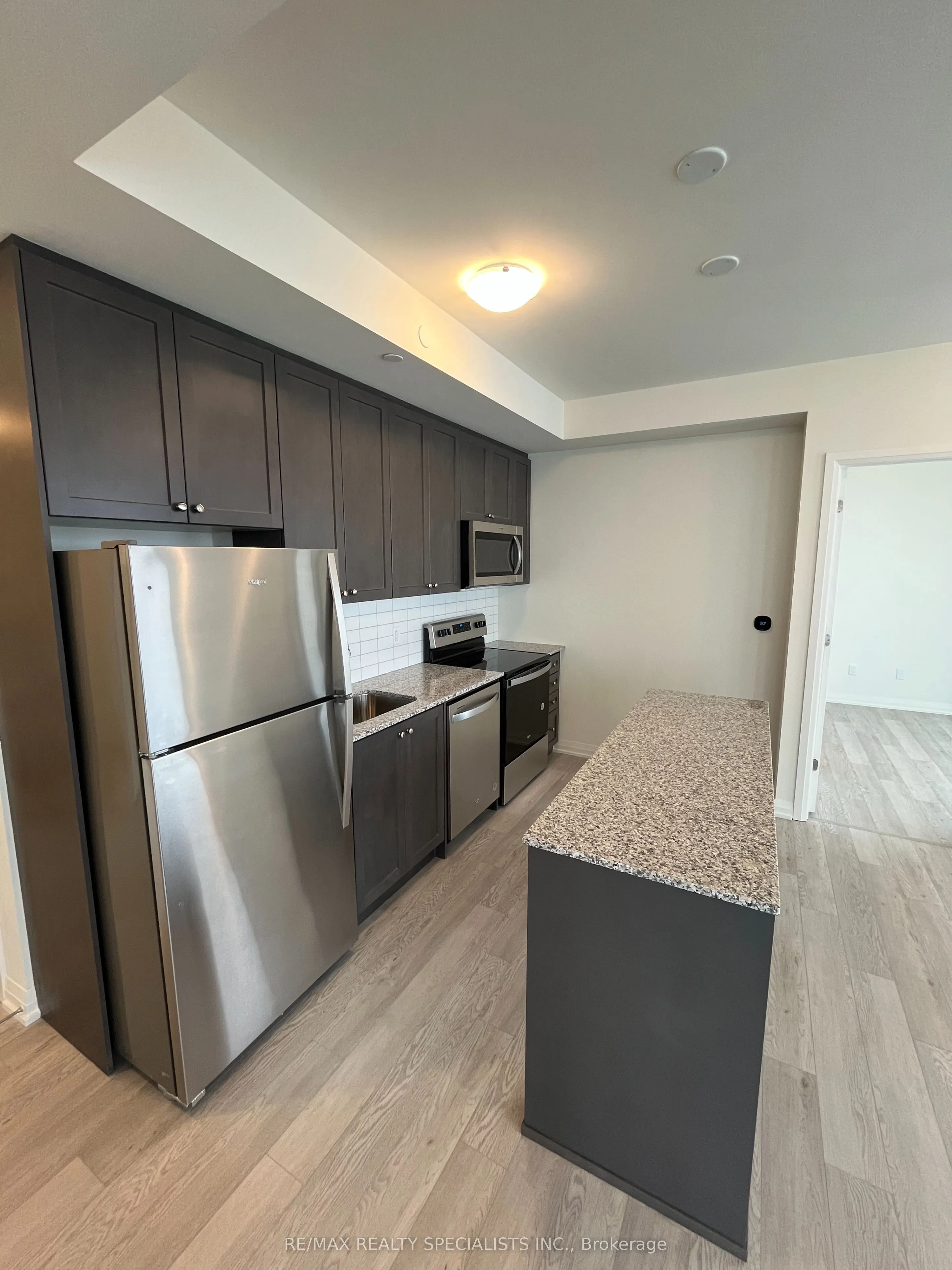 3006 William Cutmore Boulevard, #811