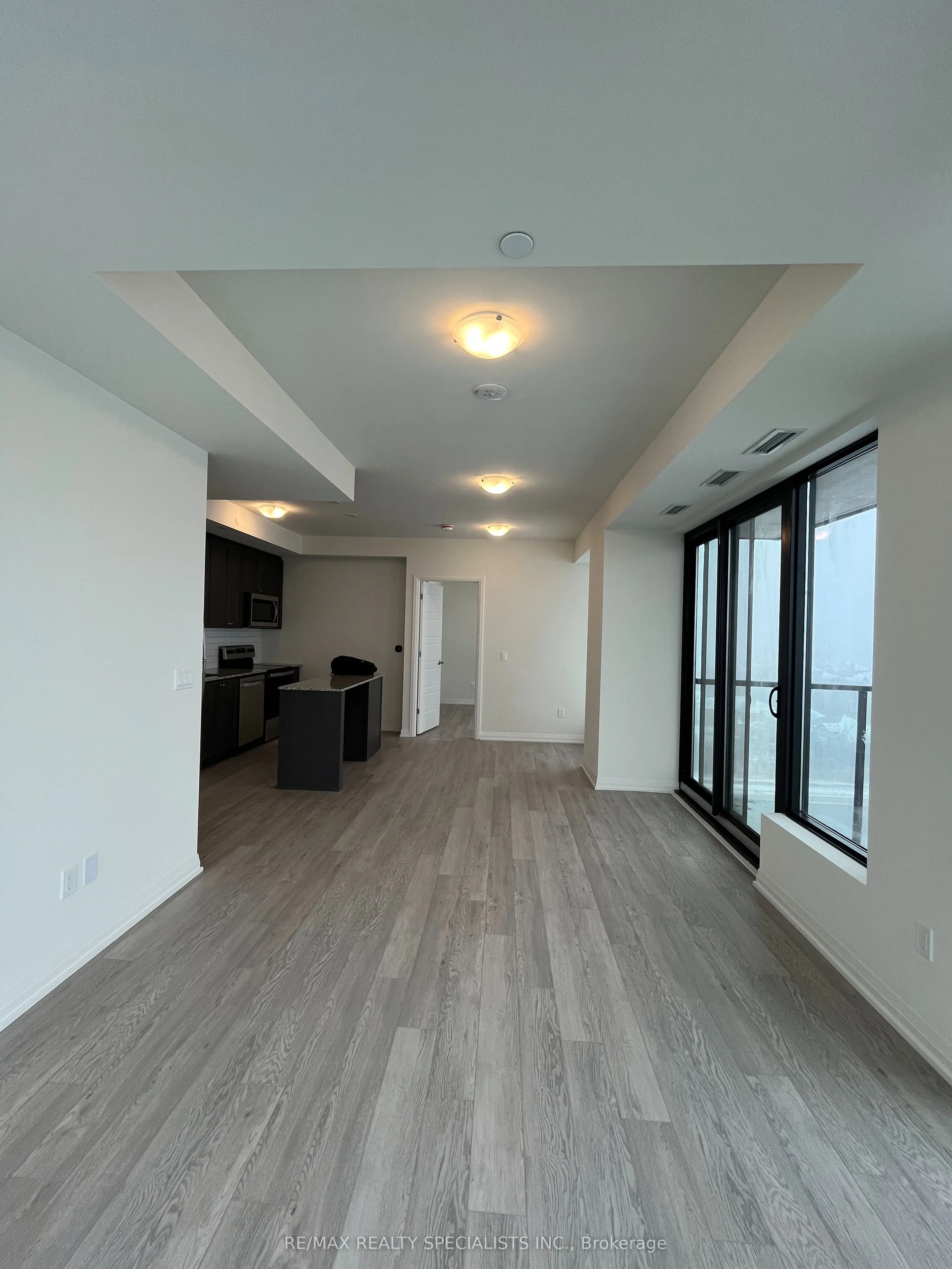 3006 William Cutmore Boulevard, #811