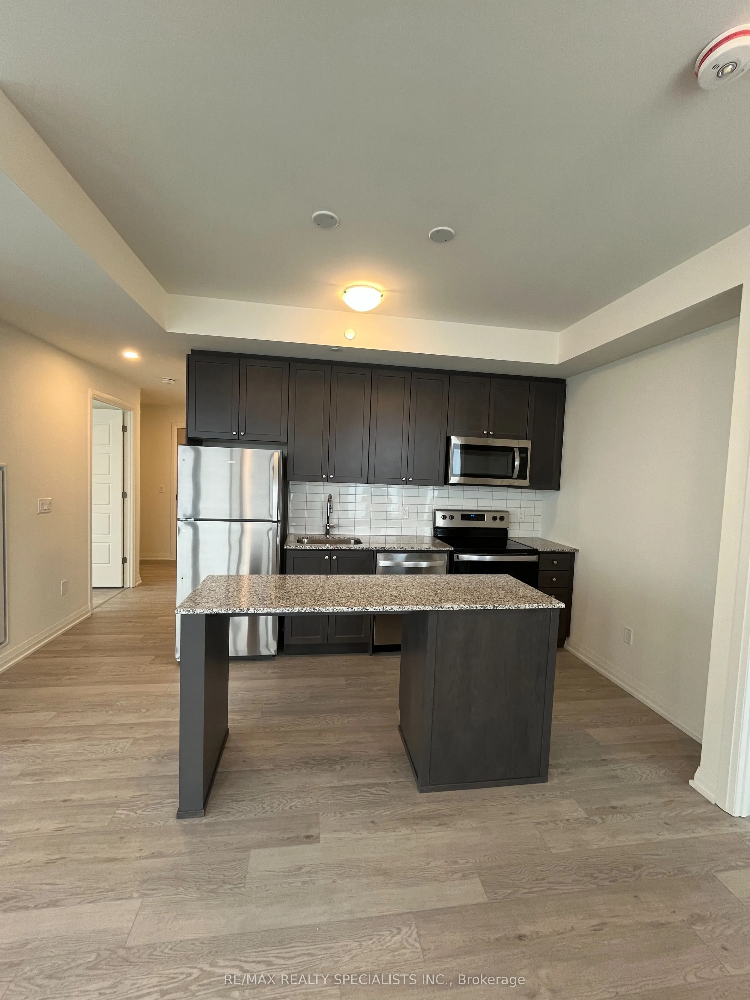 3006 William Cutmore Boulevard, #811