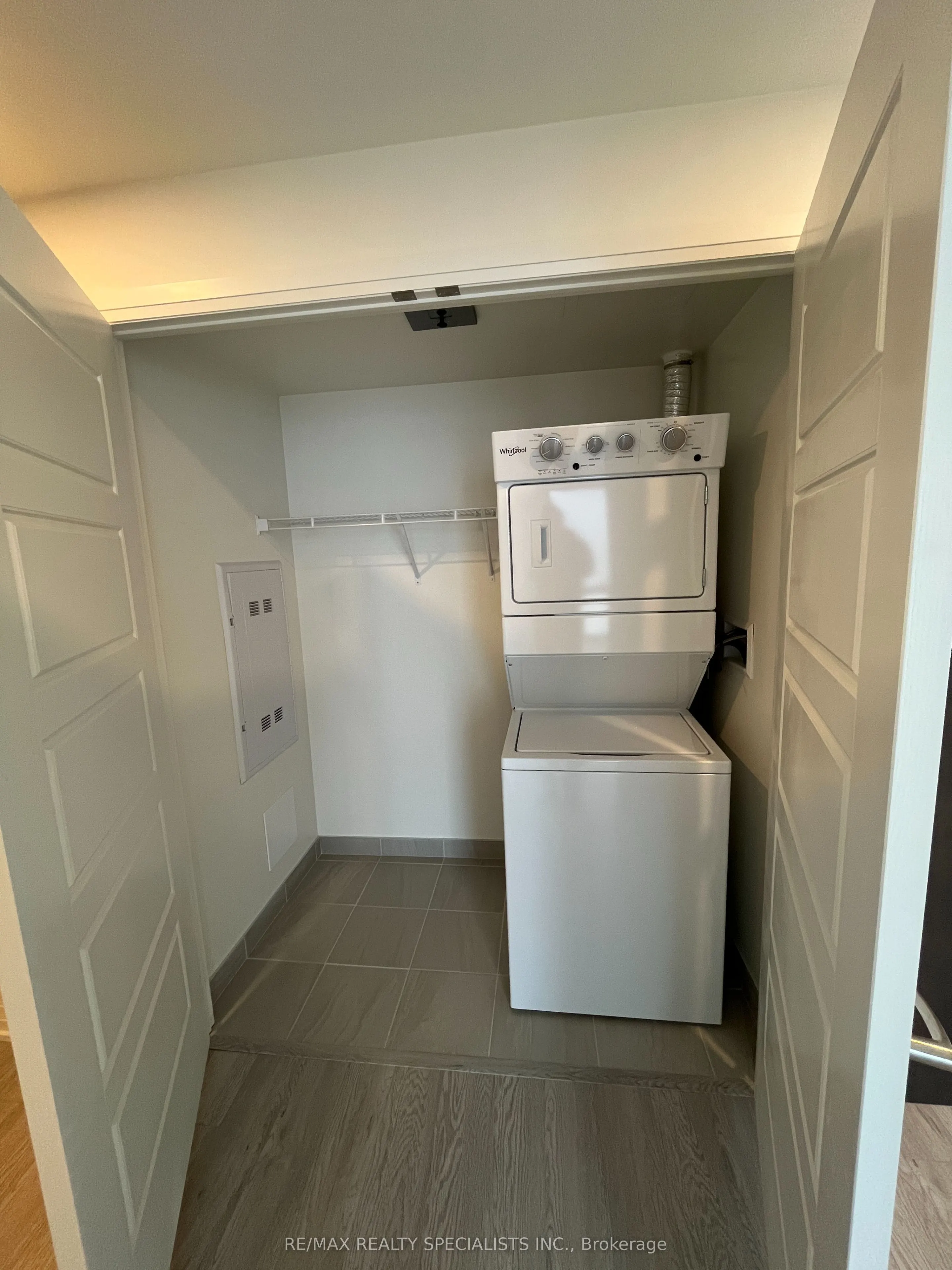 3006 William Cutmore Boulevard, #811