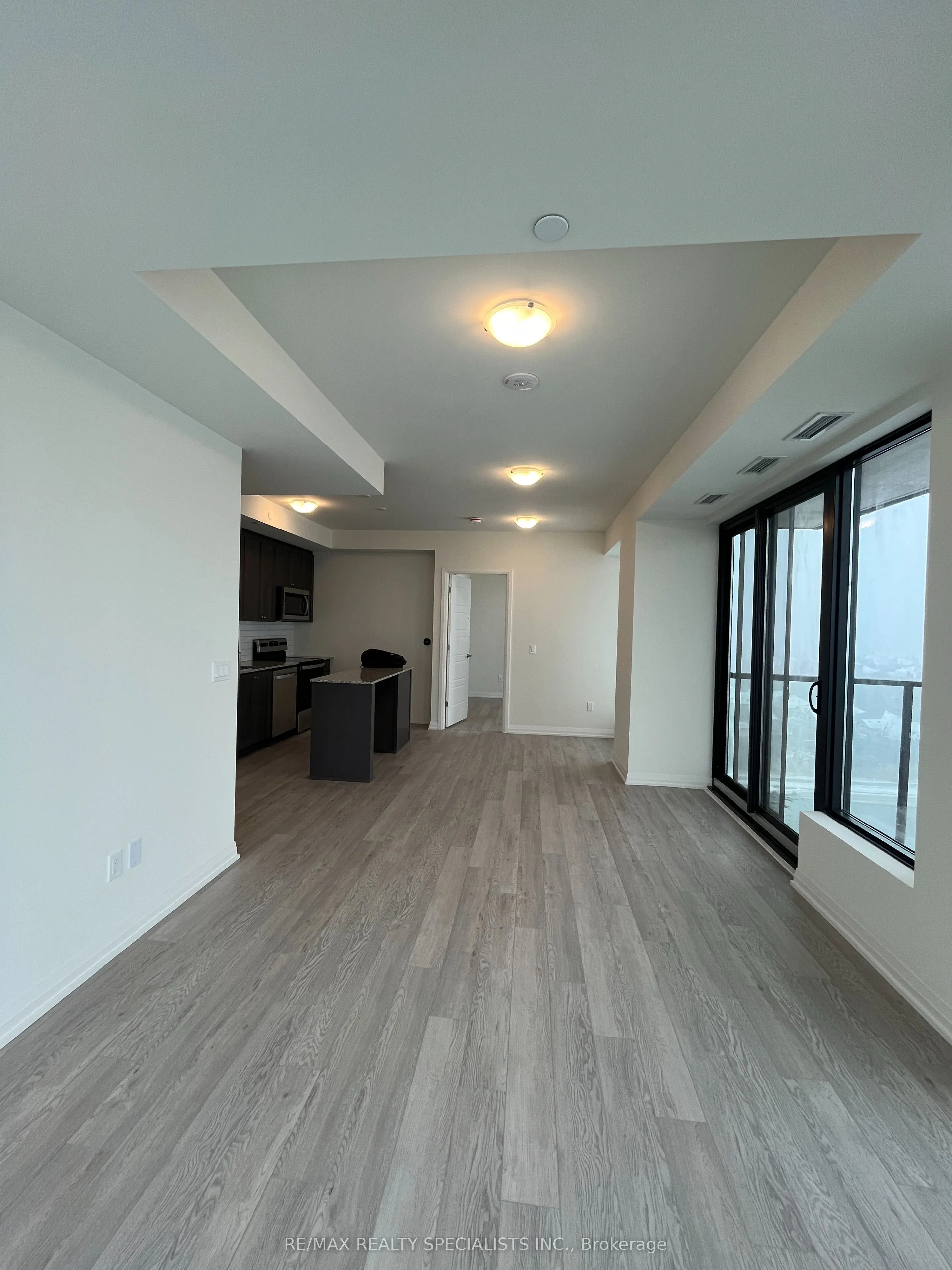 3006 William Cutmore Boulevard, #811