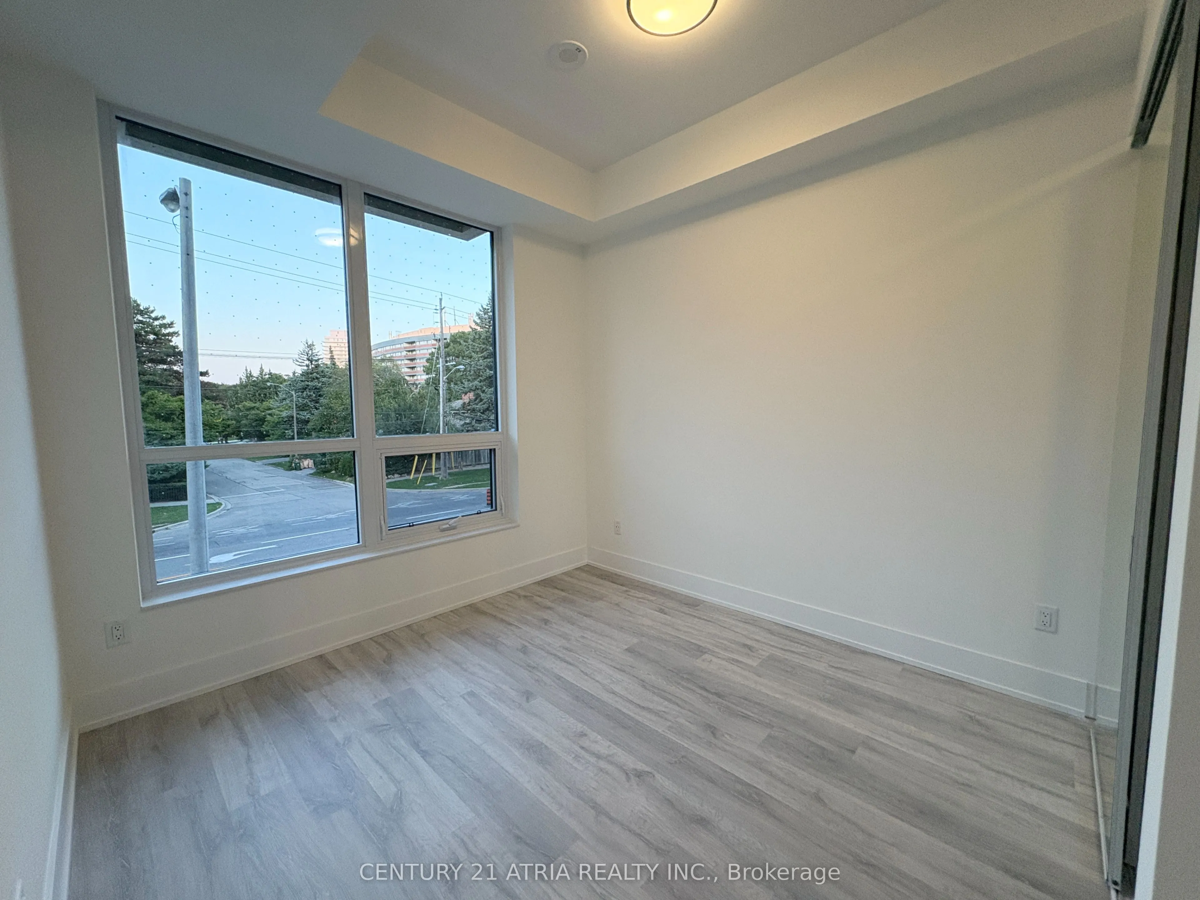 259 The Kingsway, #MZ06