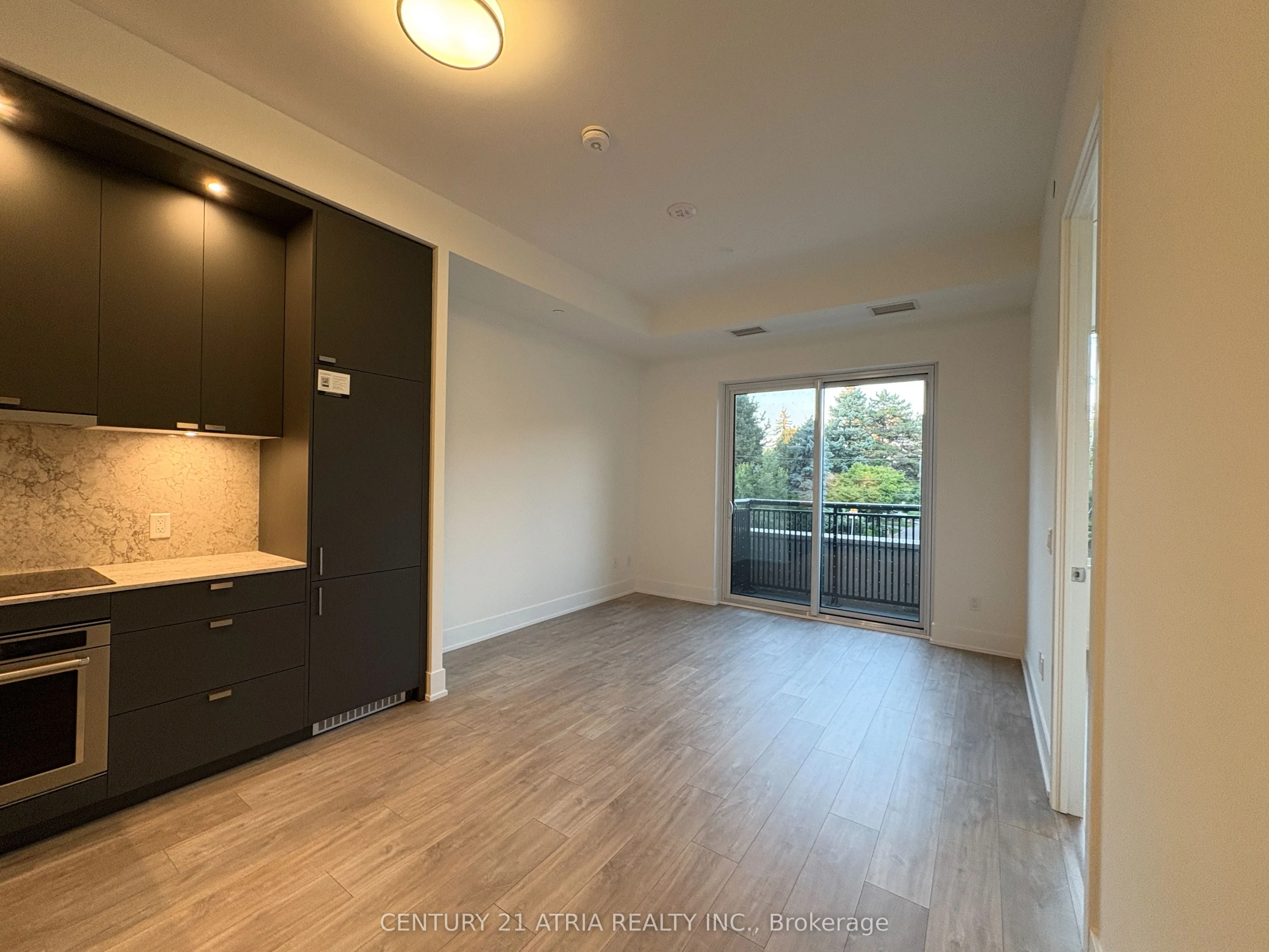 259 The Kingsway, #MZ08