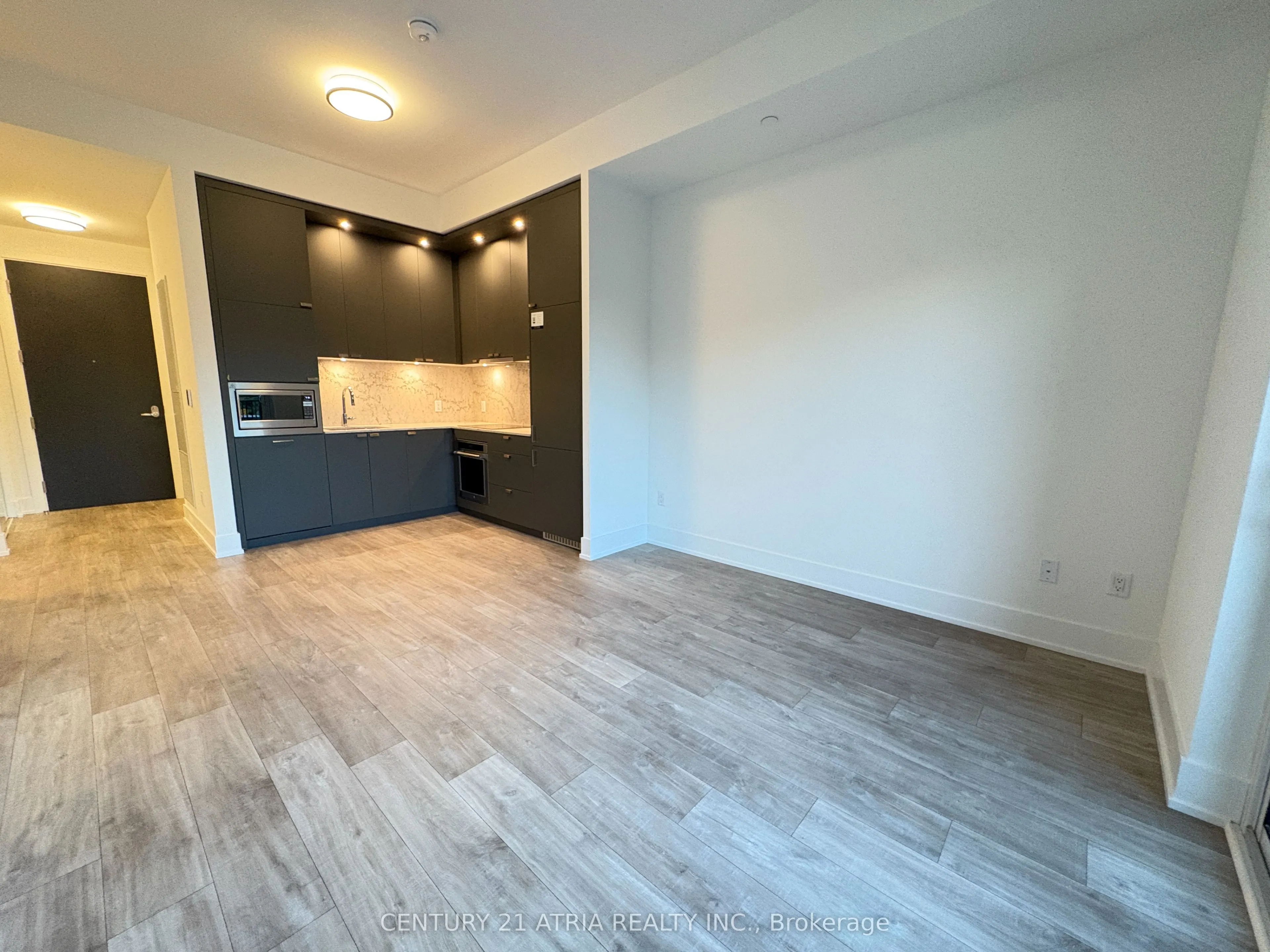 259 The Kingsway, #MZ08