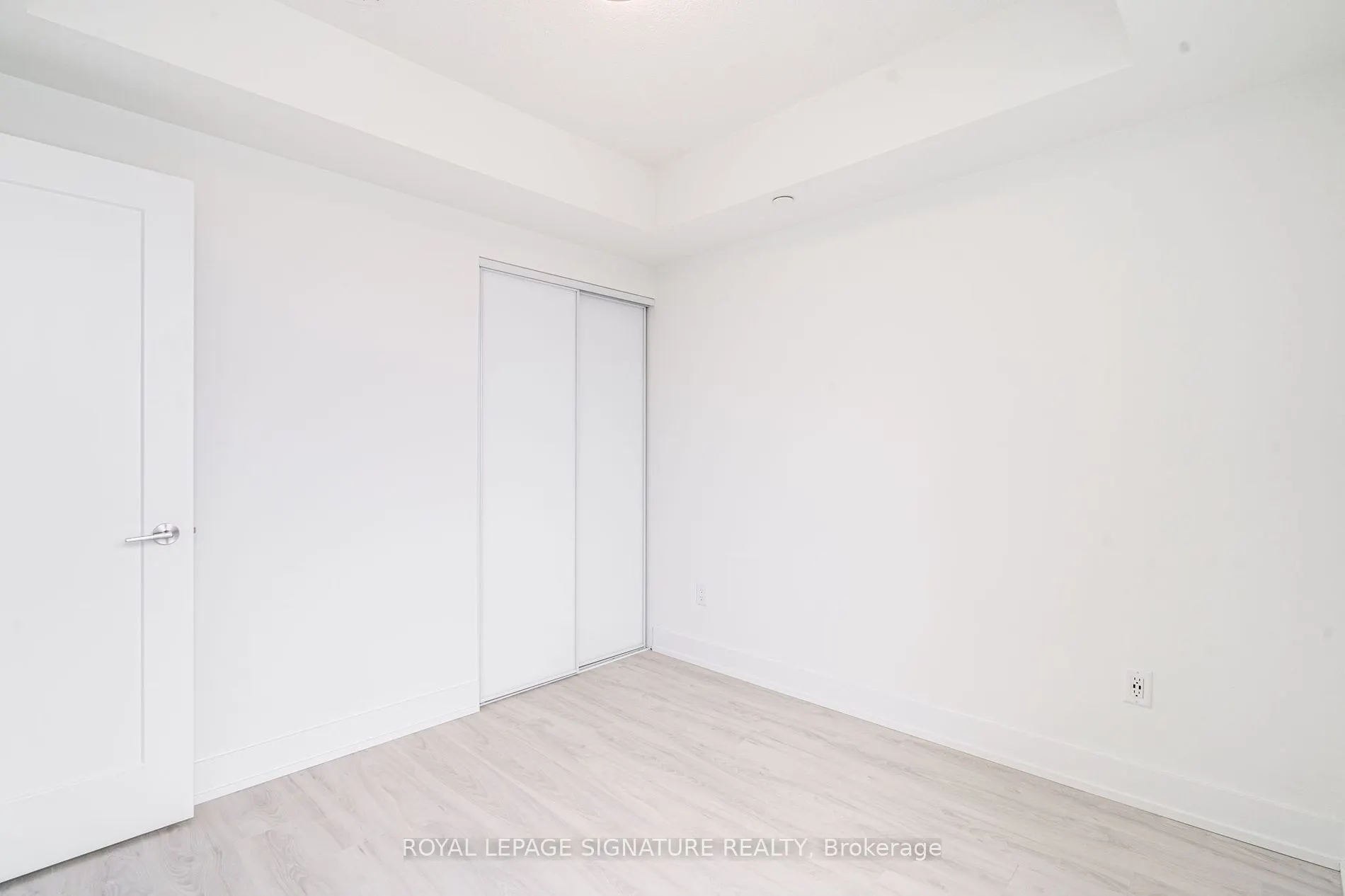 10 Eva Road, #2505