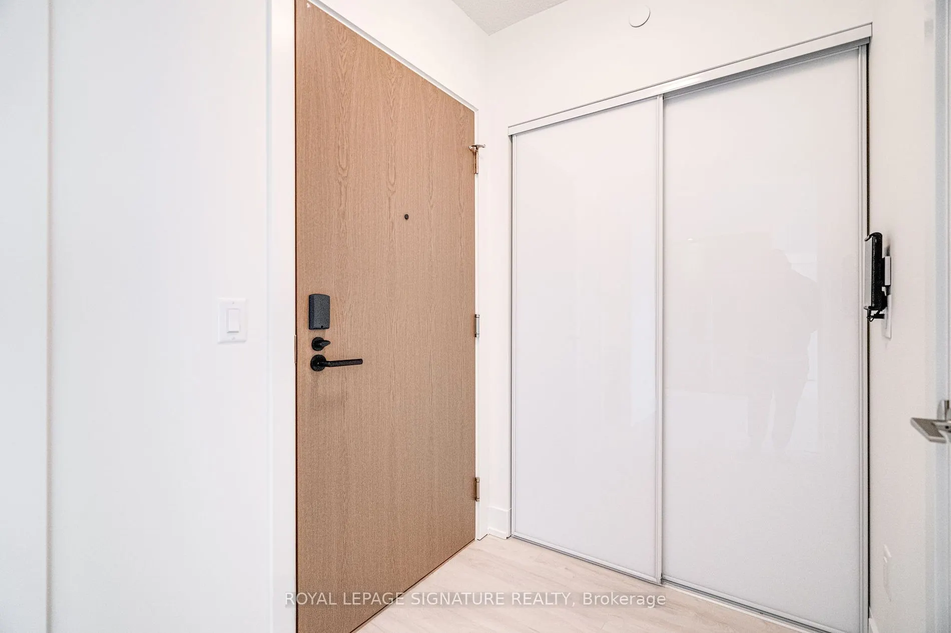 10 Eva Road, #2505