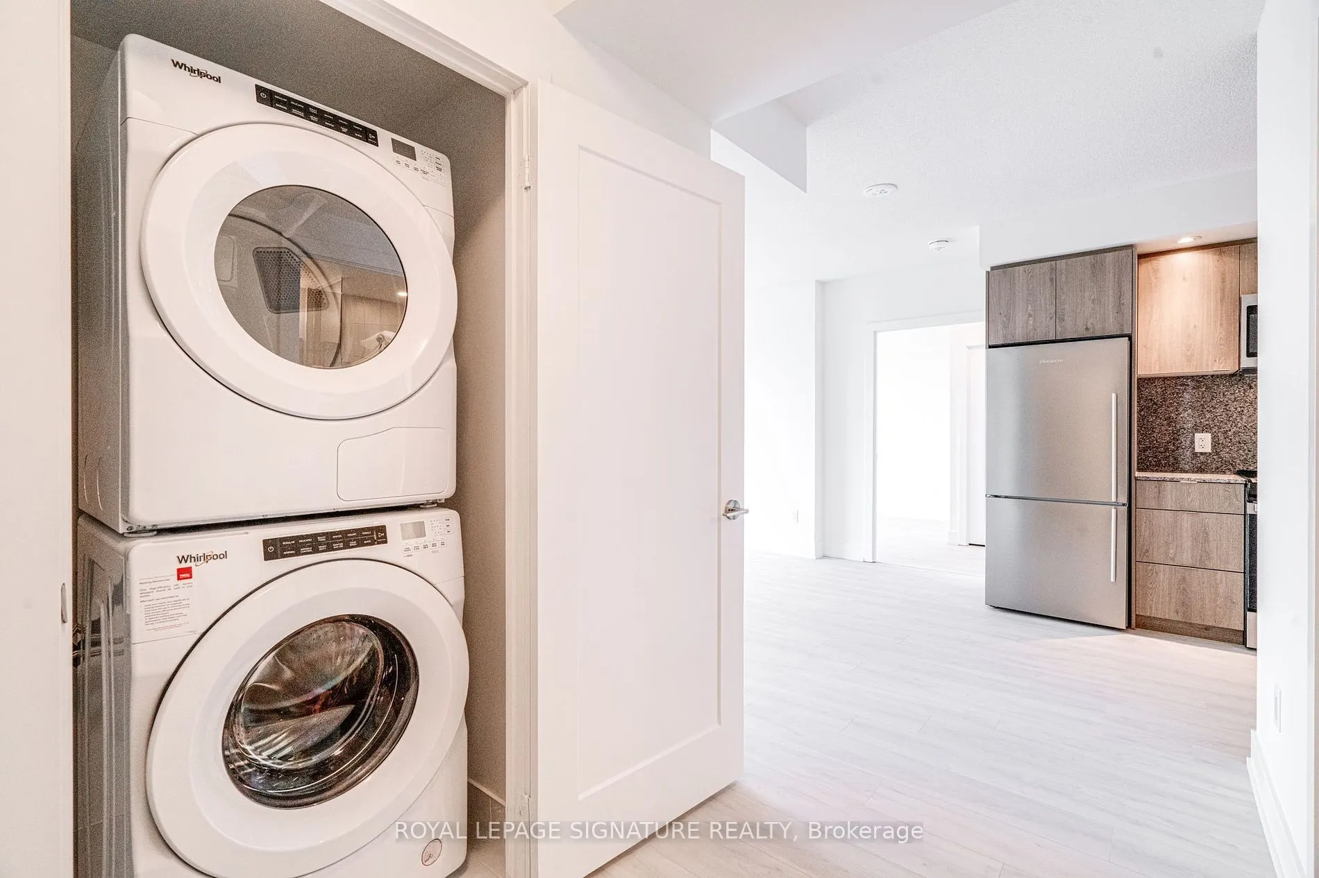 10 Eva Road, #2505