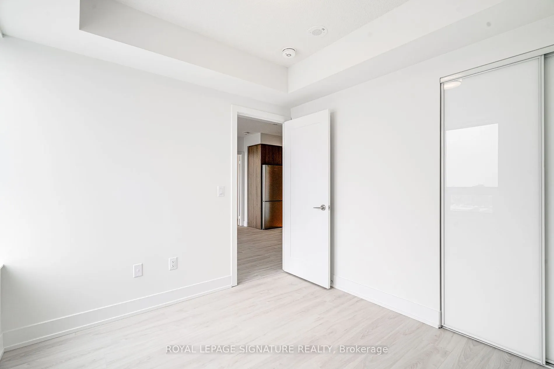10 Eva Road, #2505