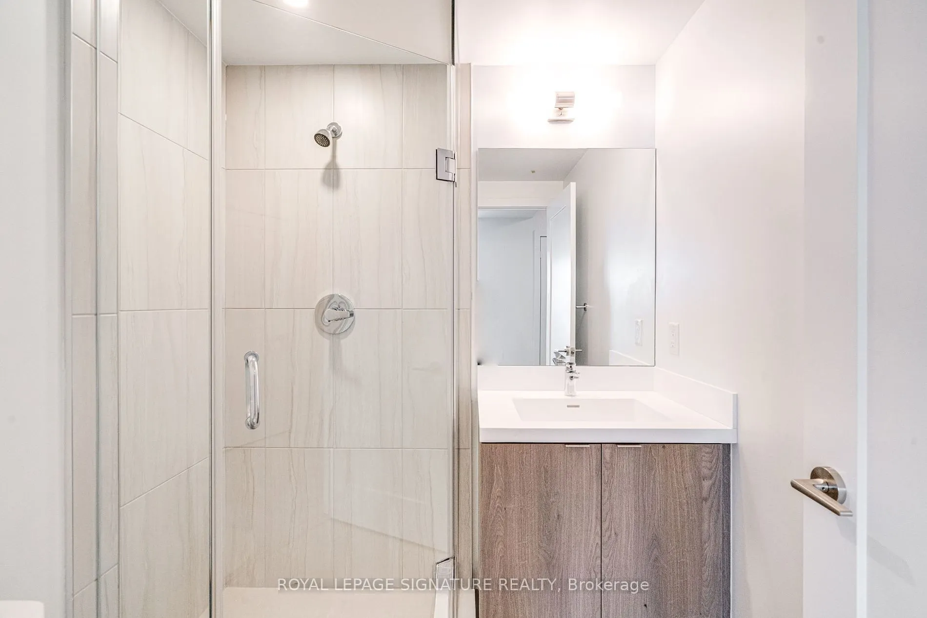 10 Eva Road, #2505