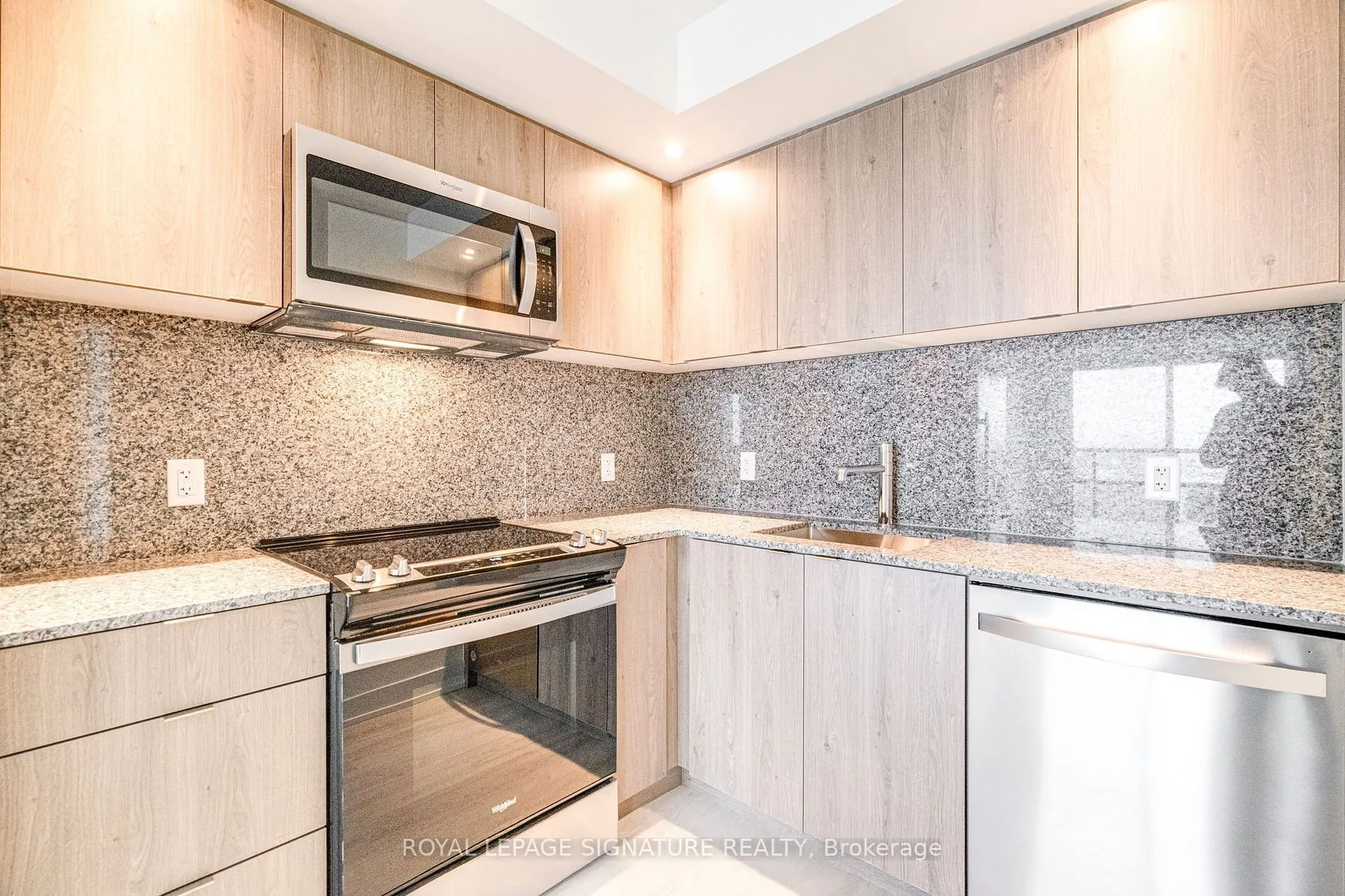 10 Eva Road, #2505
