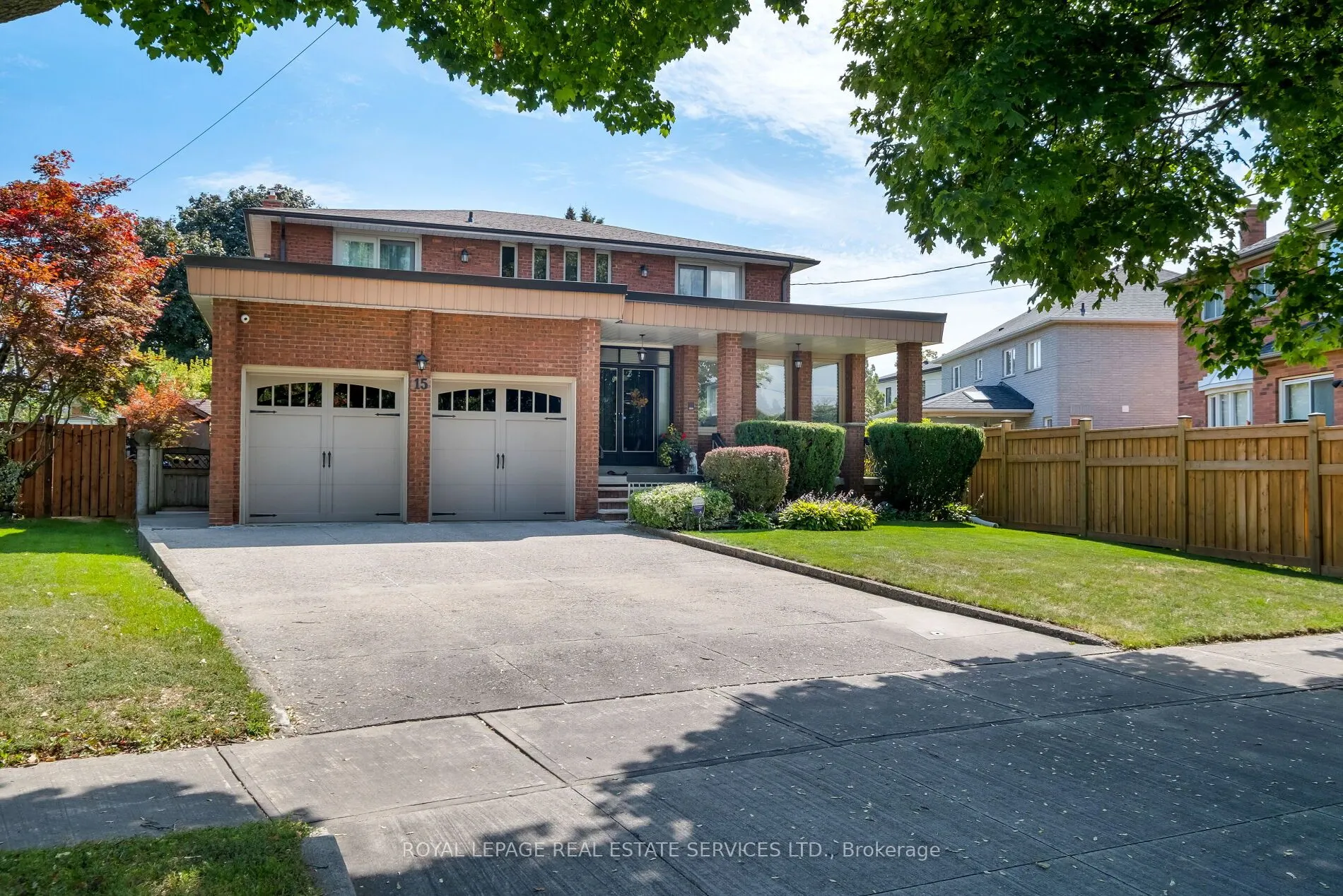15 Westroyal Road