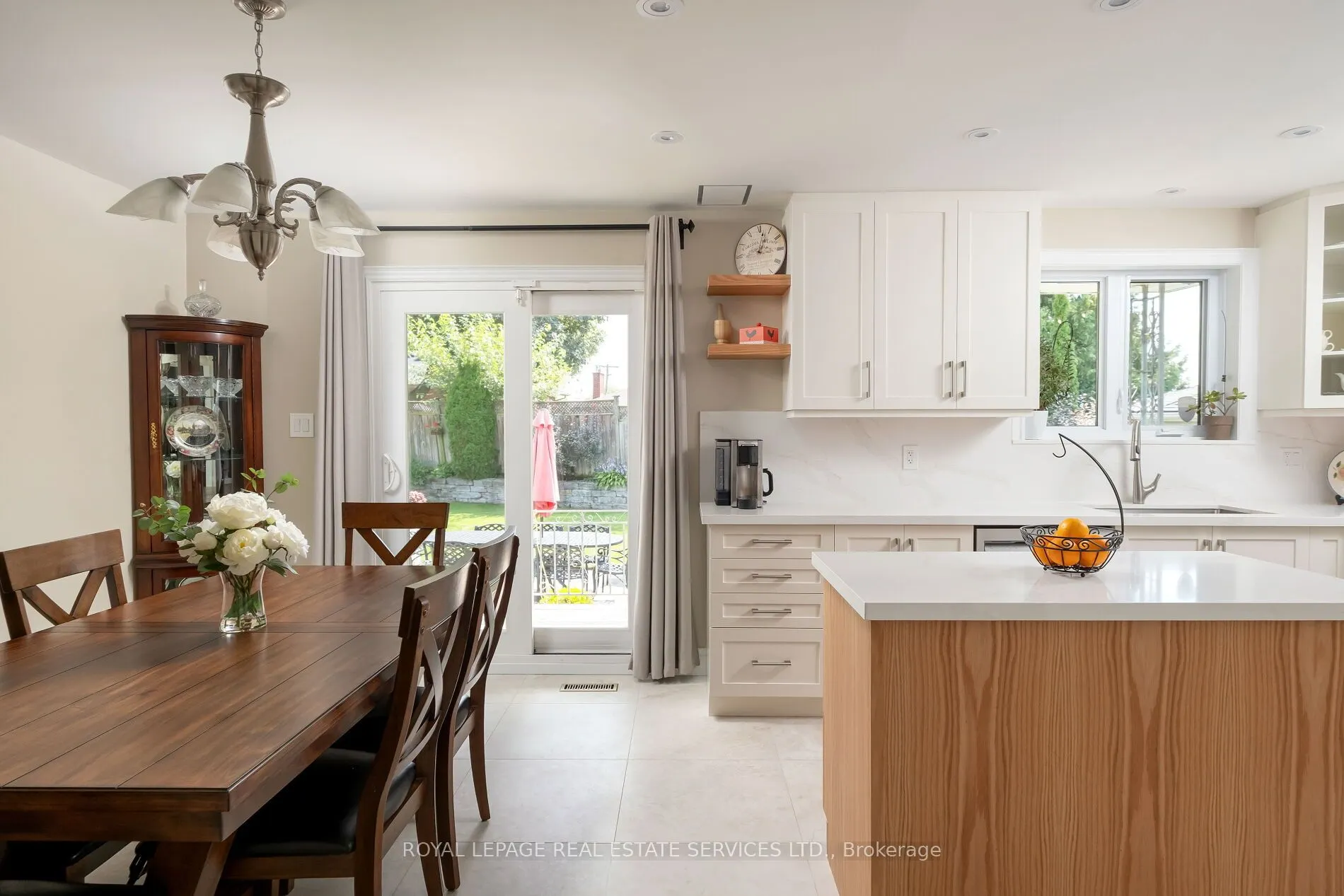 15 Westroyal Road