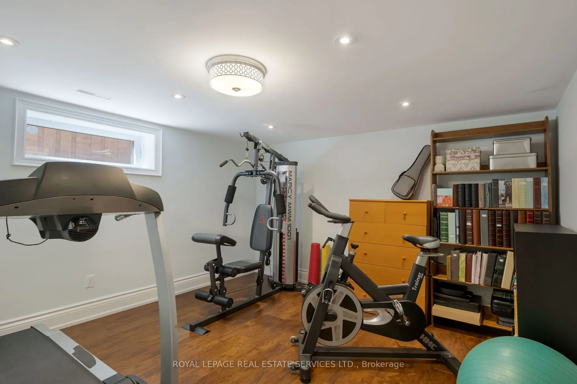 15 Westroyal Road