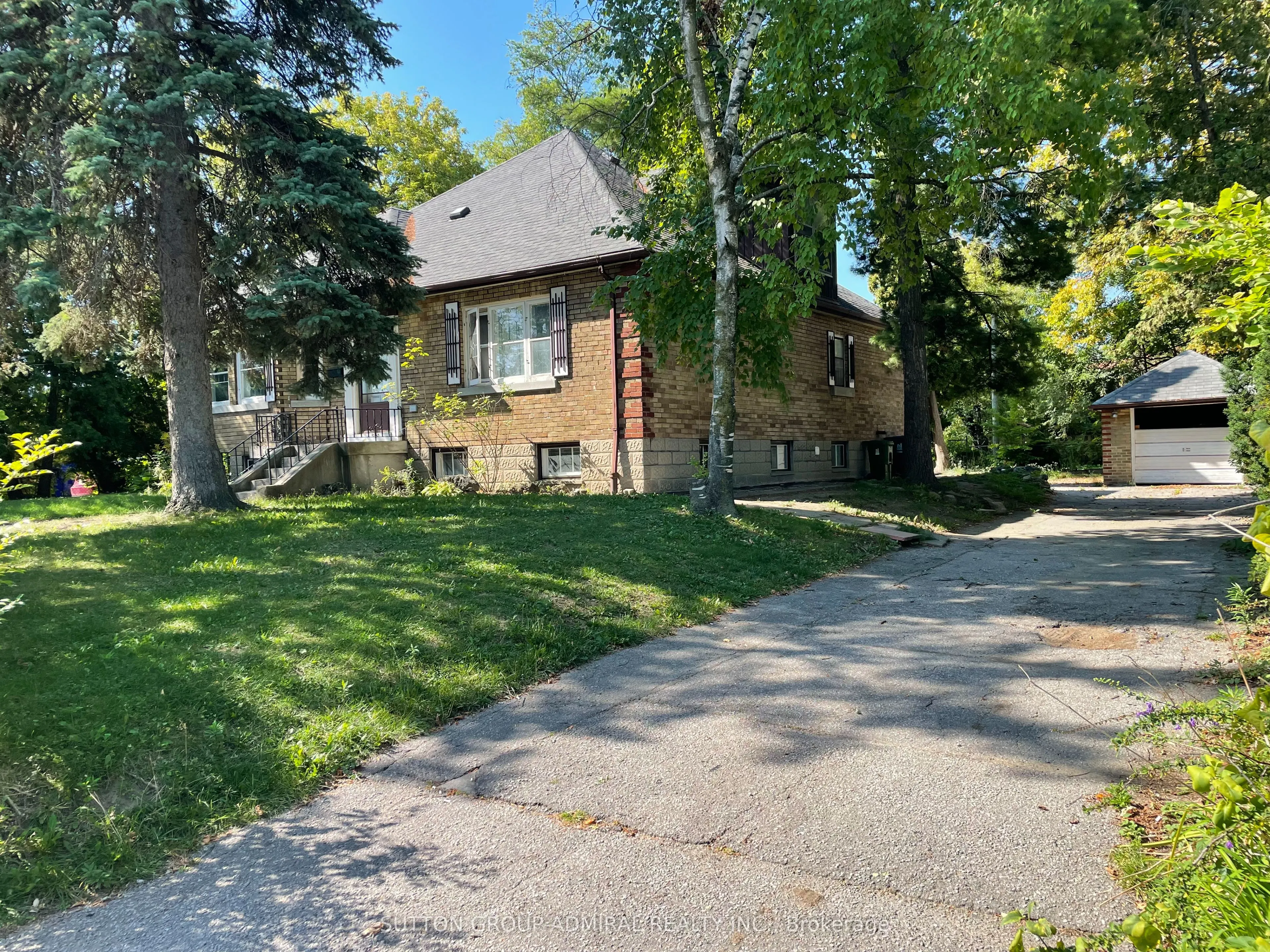 2 Botfield Avenue