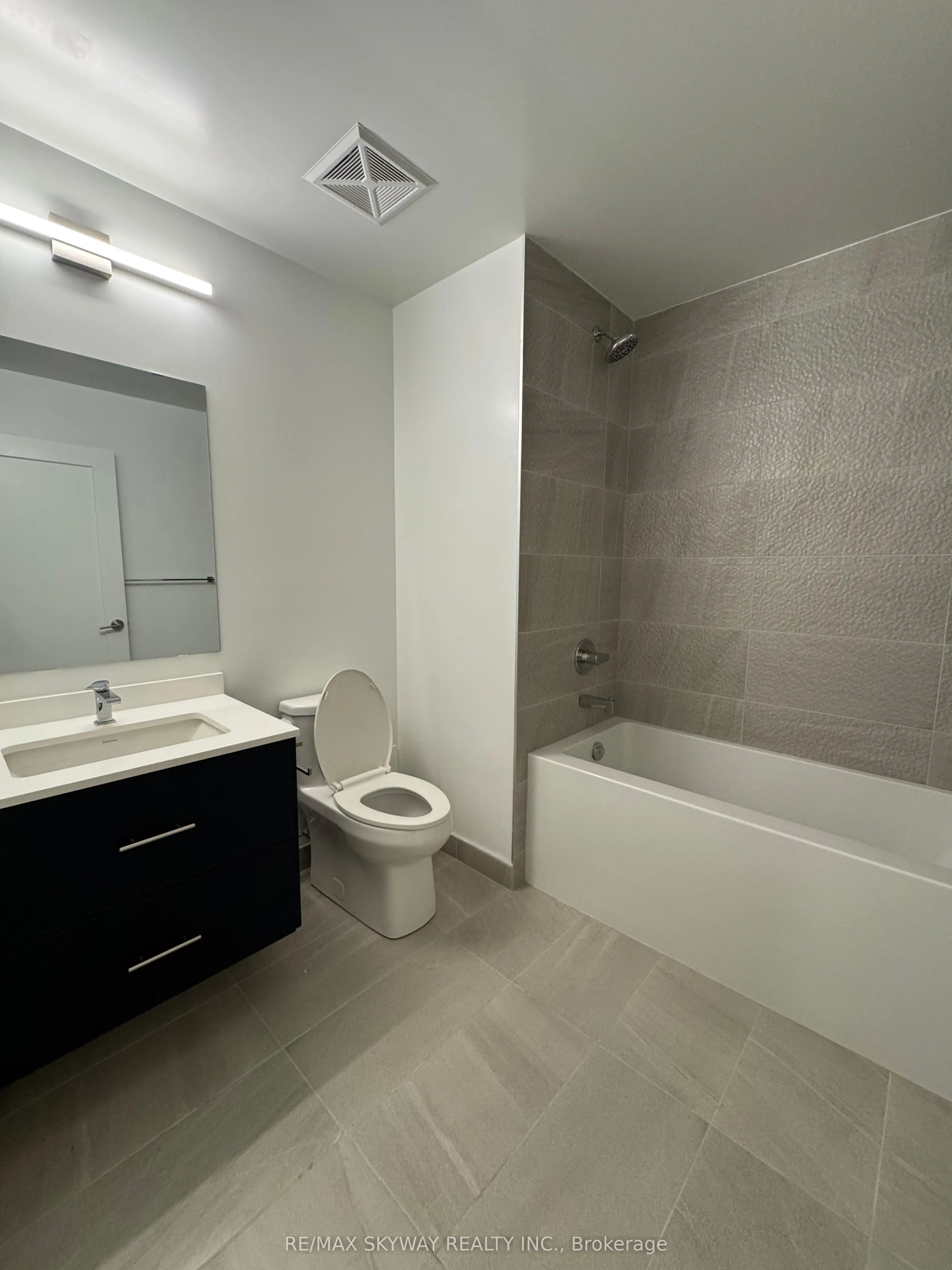 5105 Hurontario Street, #102