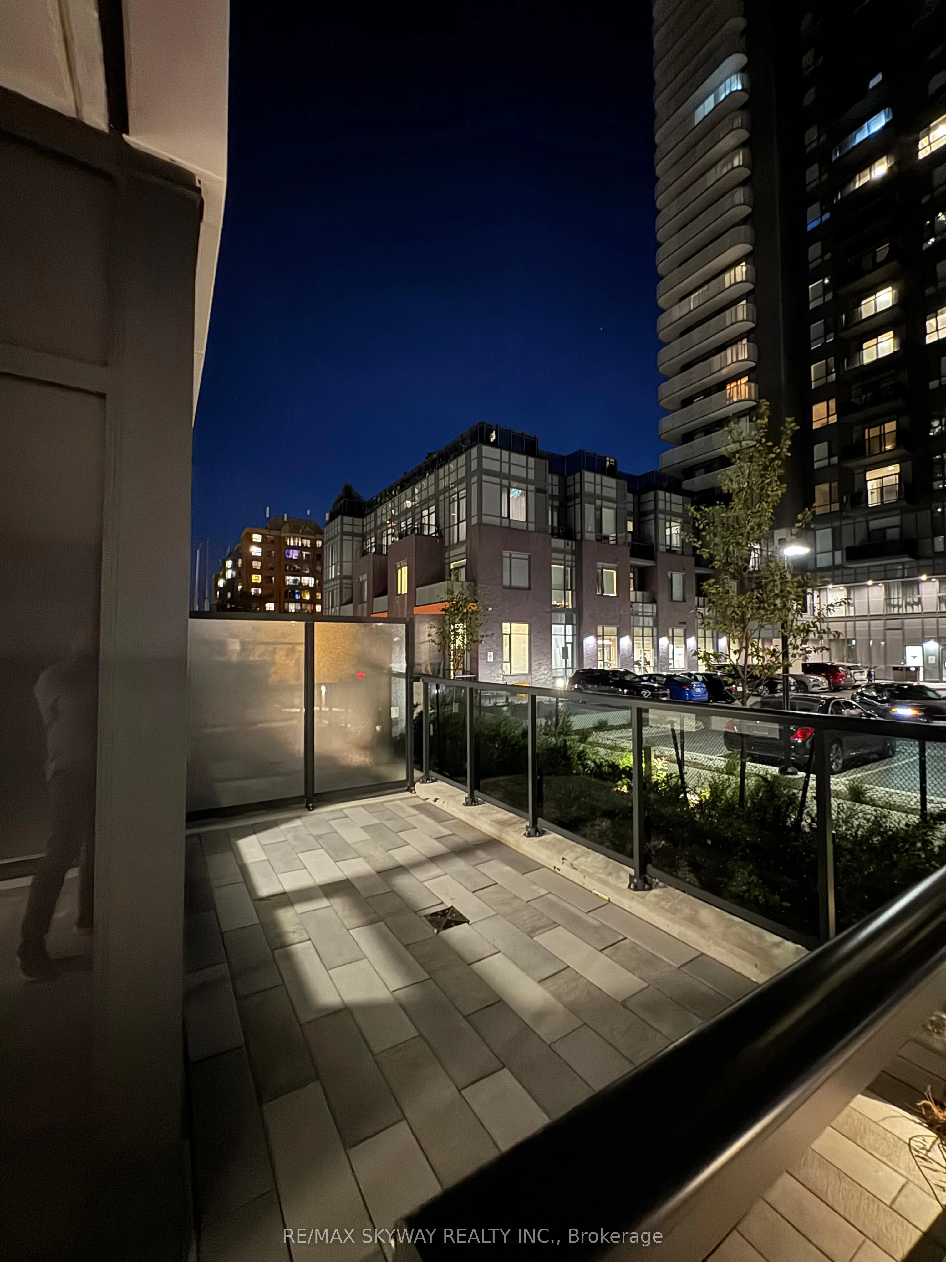 5105 Hurontario Street, #102