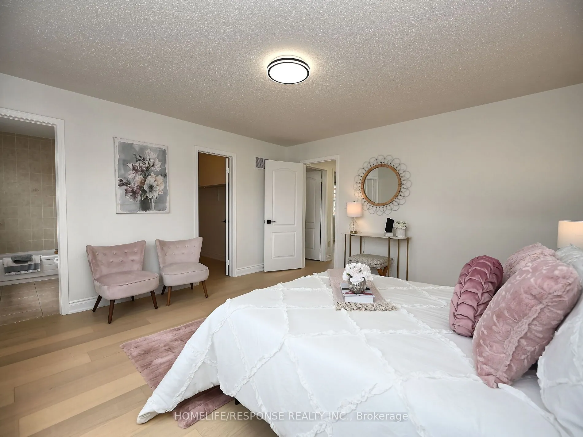 1119 KELLY Gate