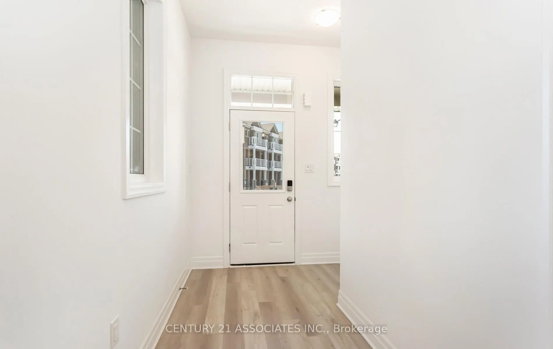 1796 Thames Circle