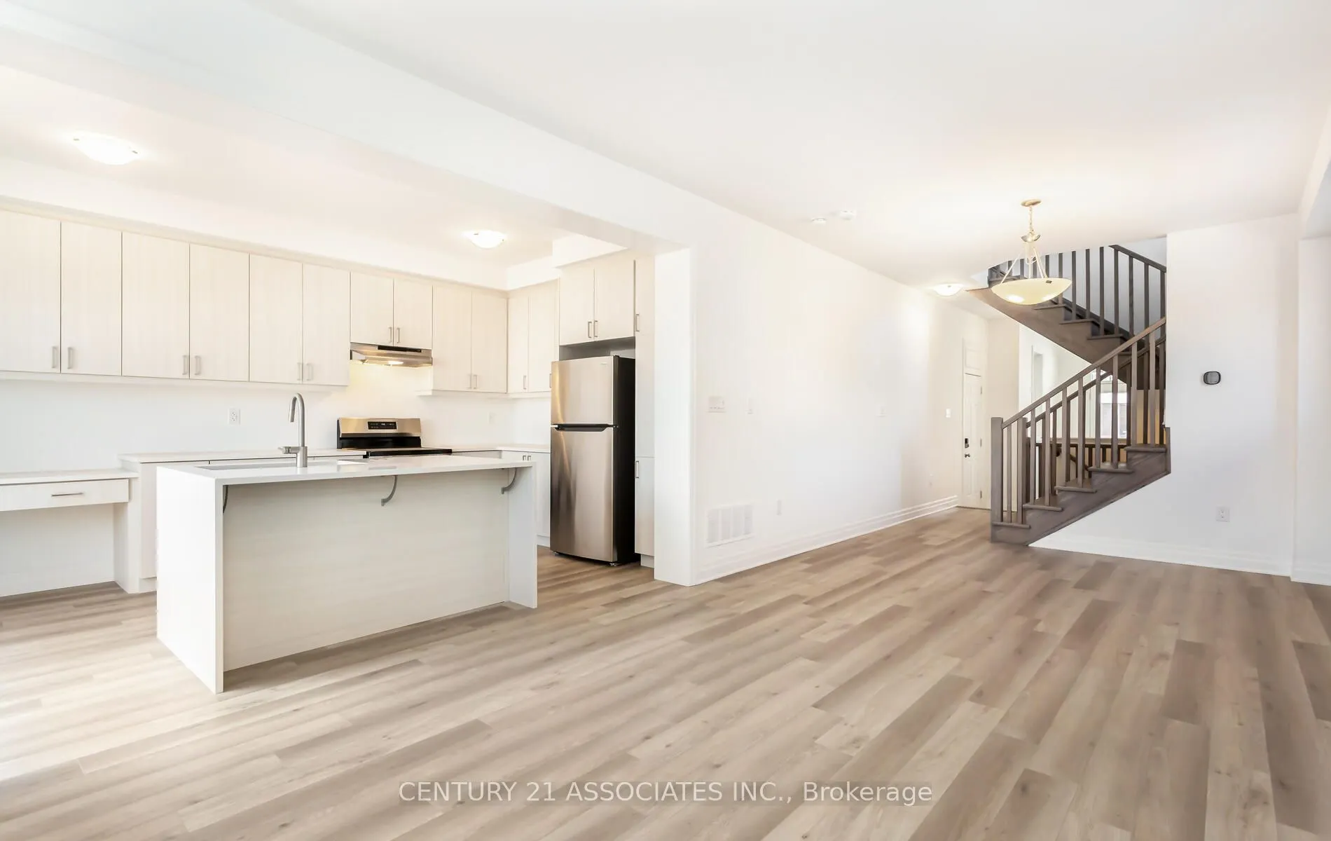 1796 Thames Circle