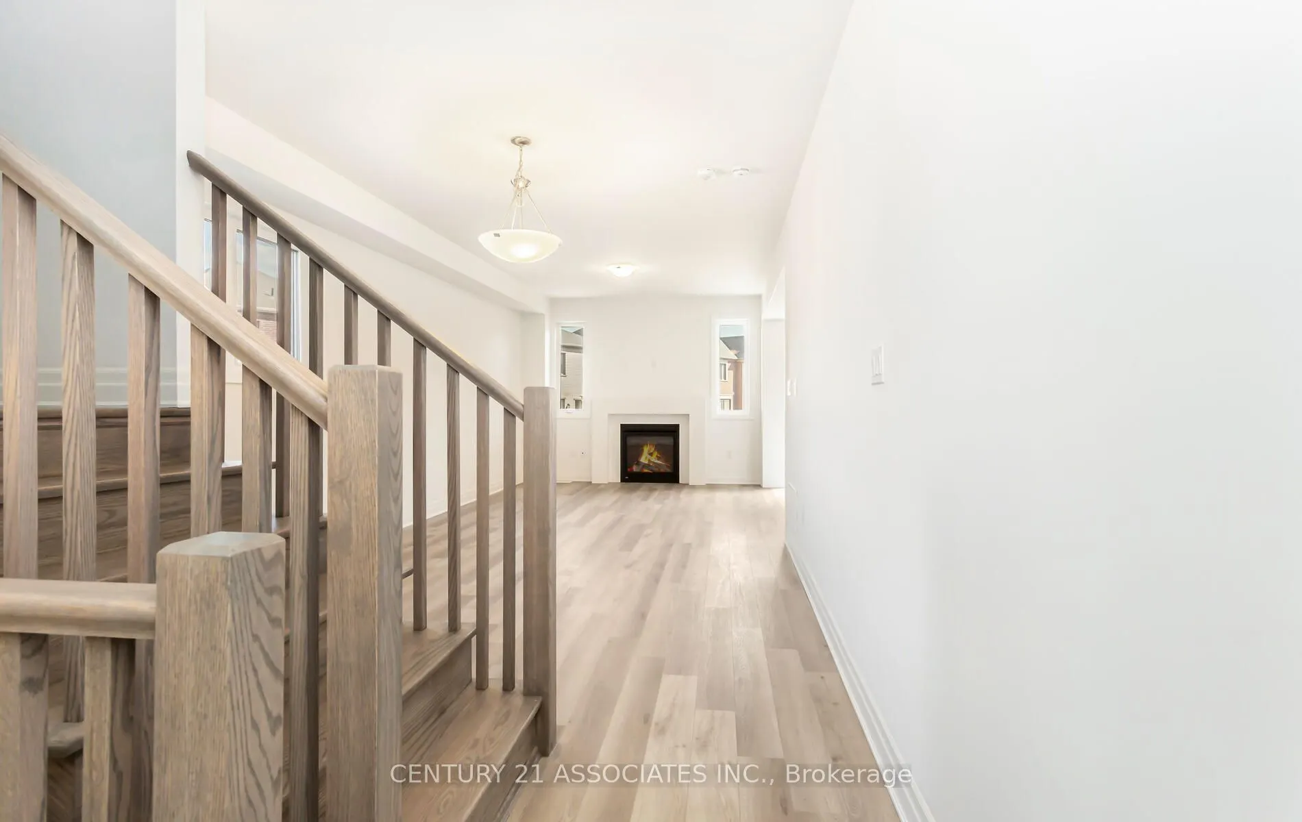 1796 Thames Circle