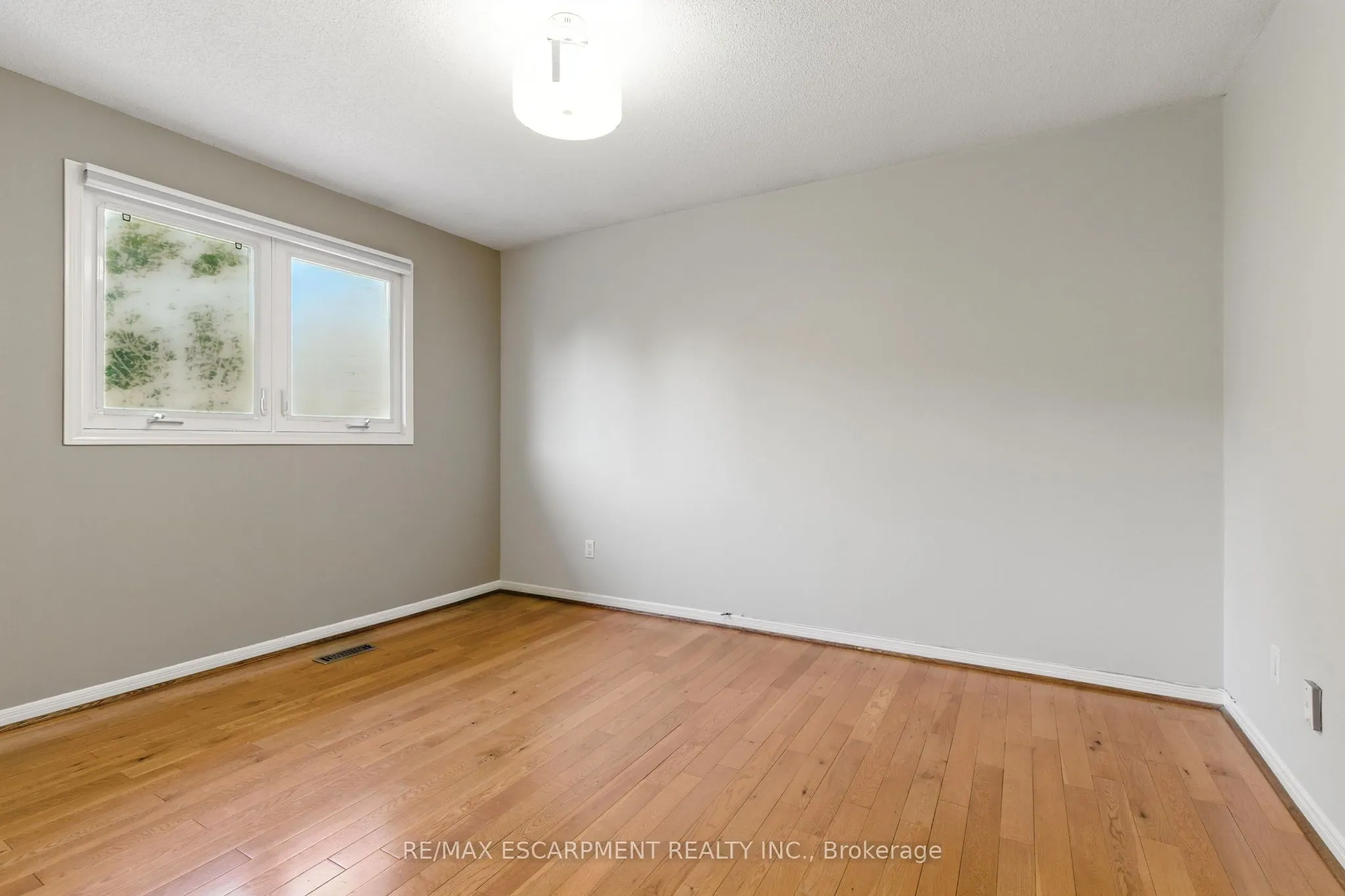 1624 Gallant Drive