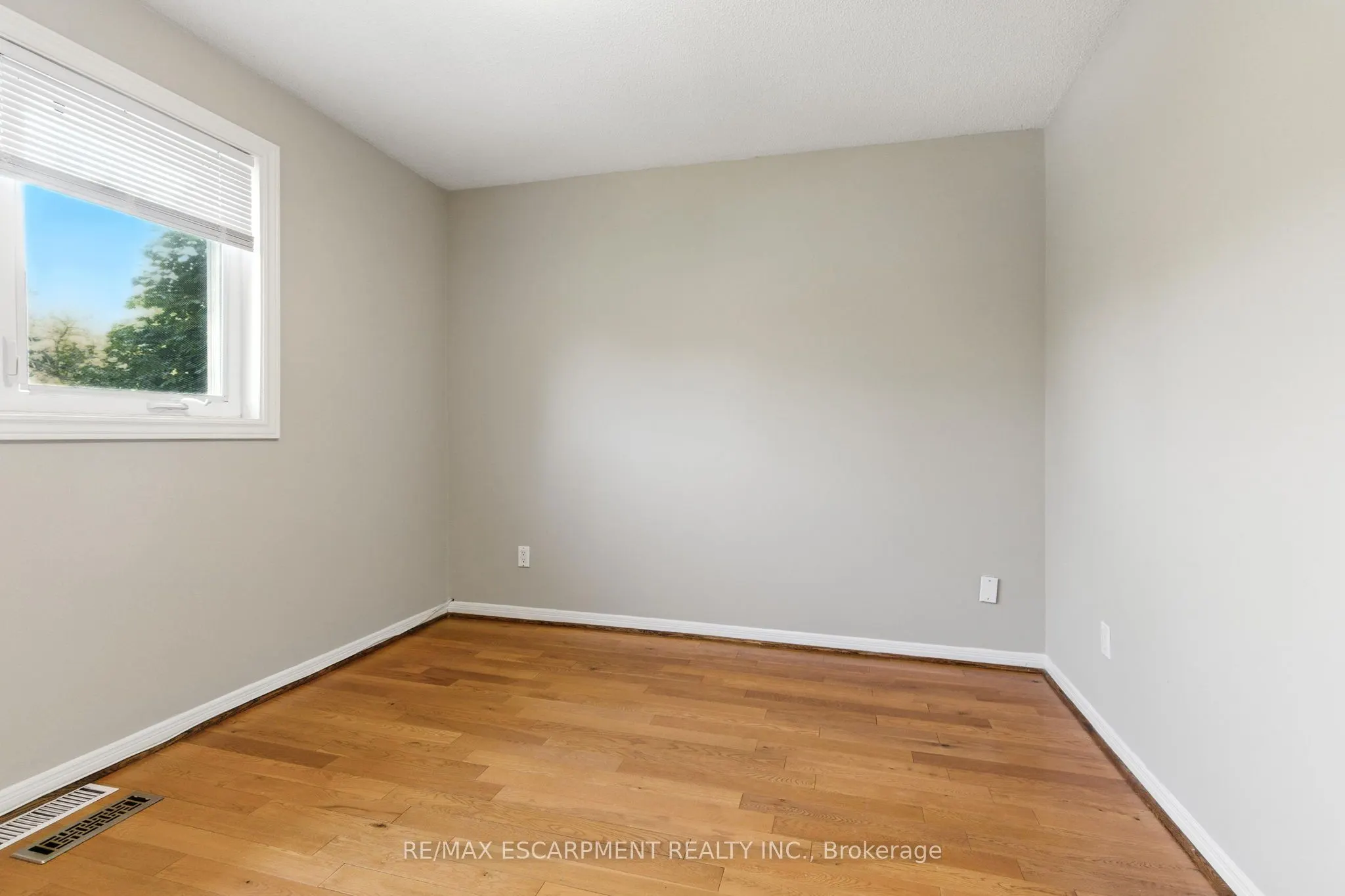 1624 Gallant Drive