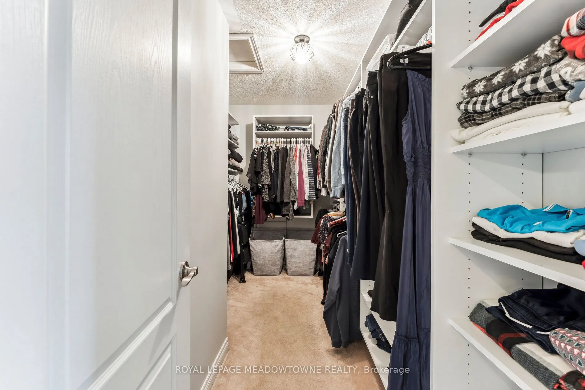 1186 Ezard Crescent