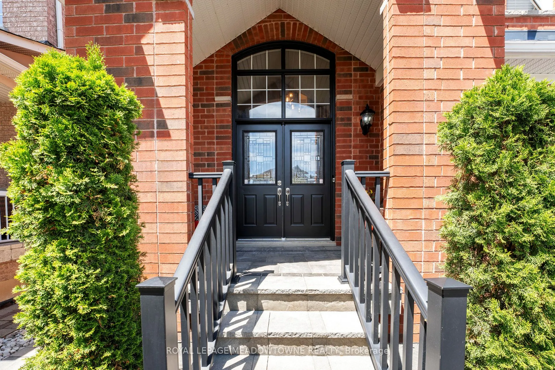 1186 Ezard Crescent