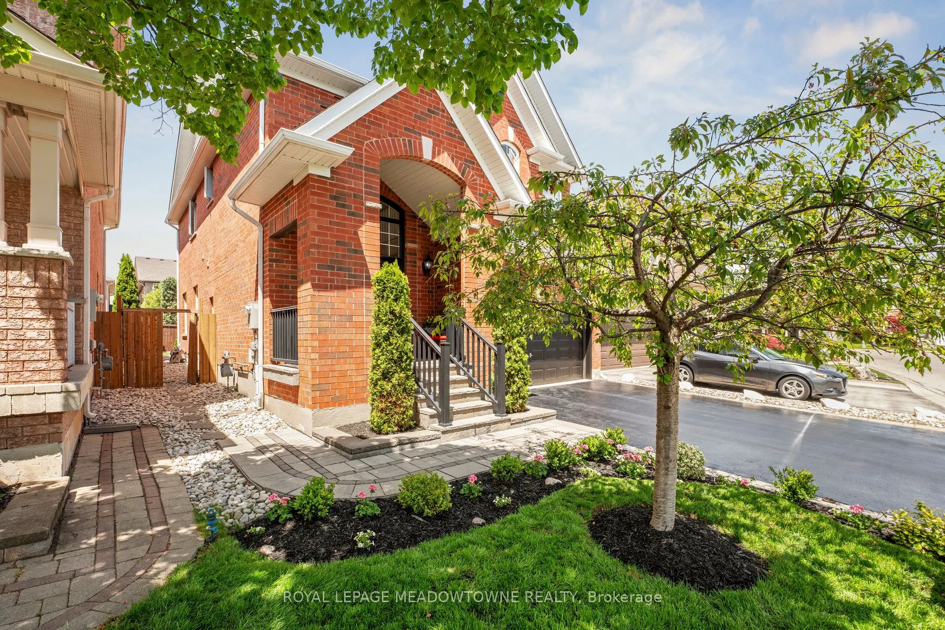 1186 Ezard Crescent