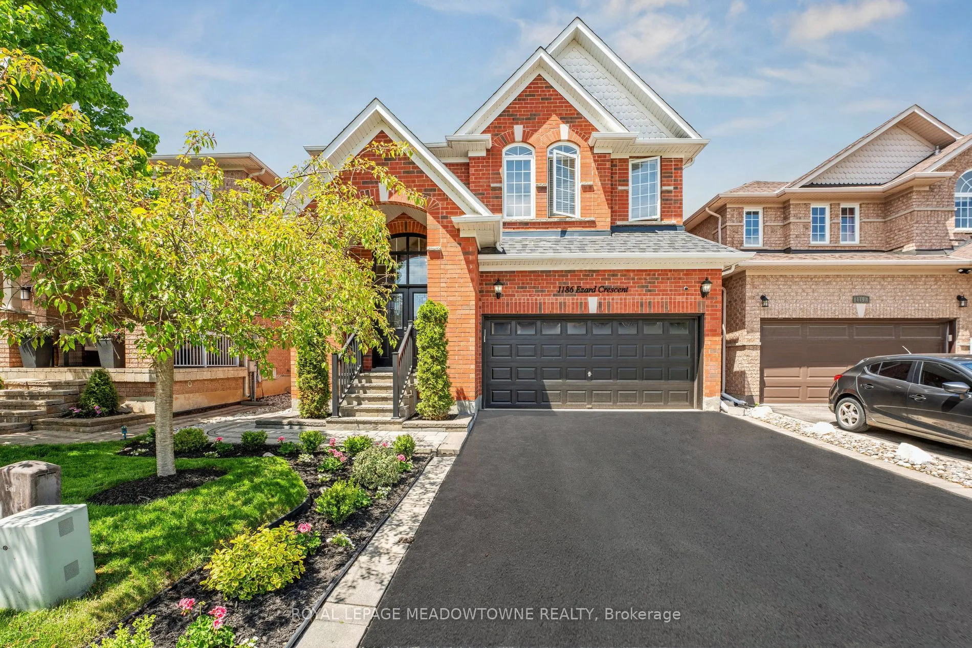 1186 Ezard Crescent