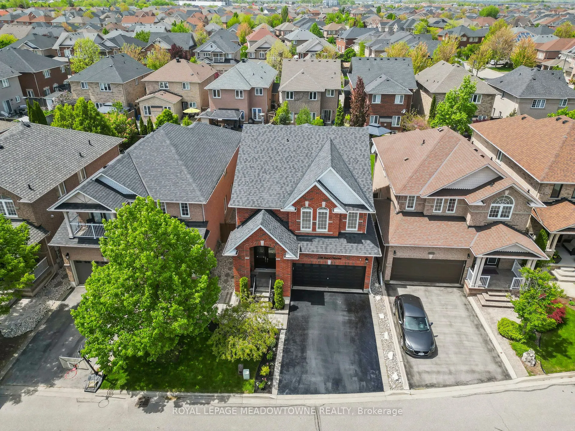 1186 Ezard Crescent