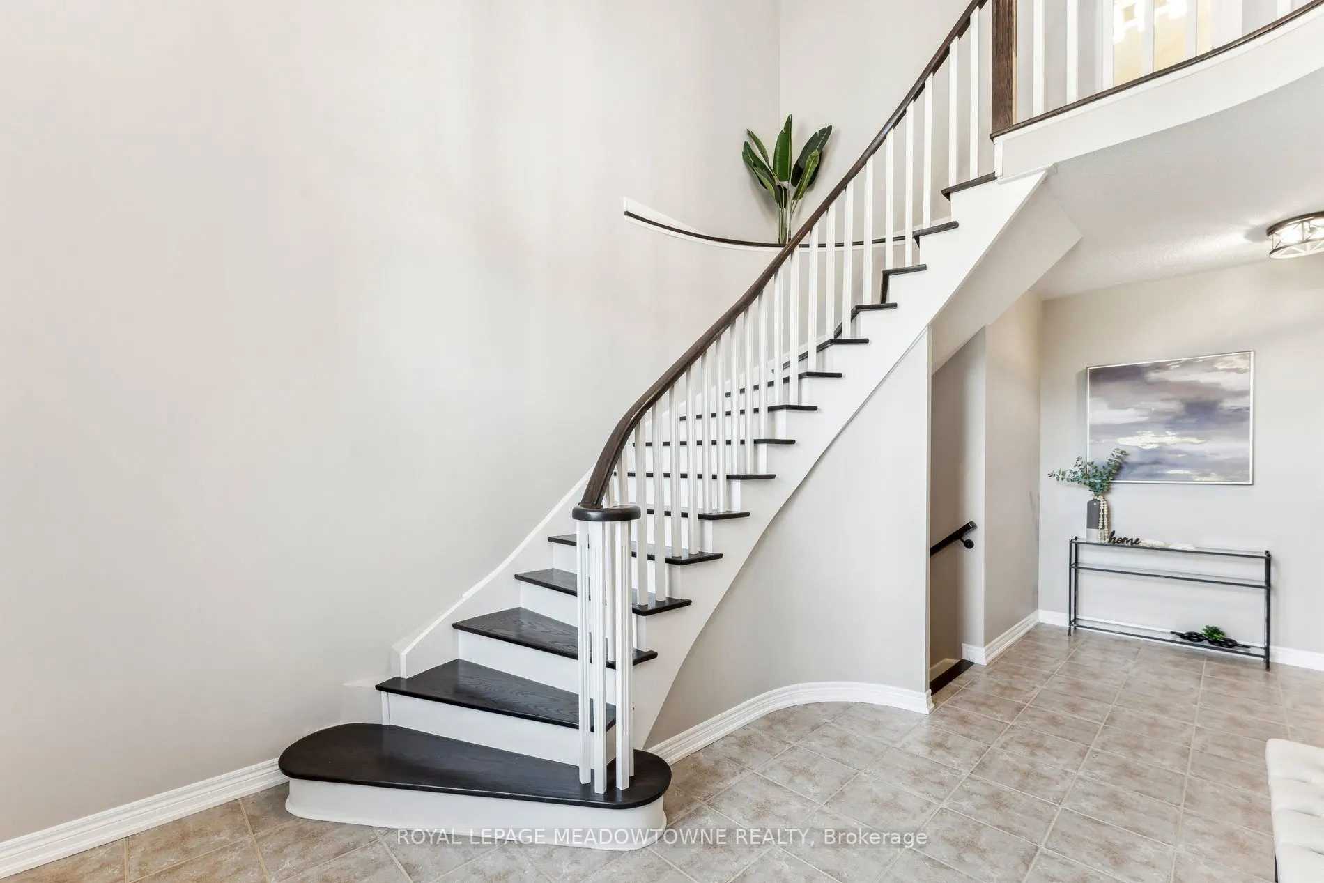 1186 Ezard Crescent