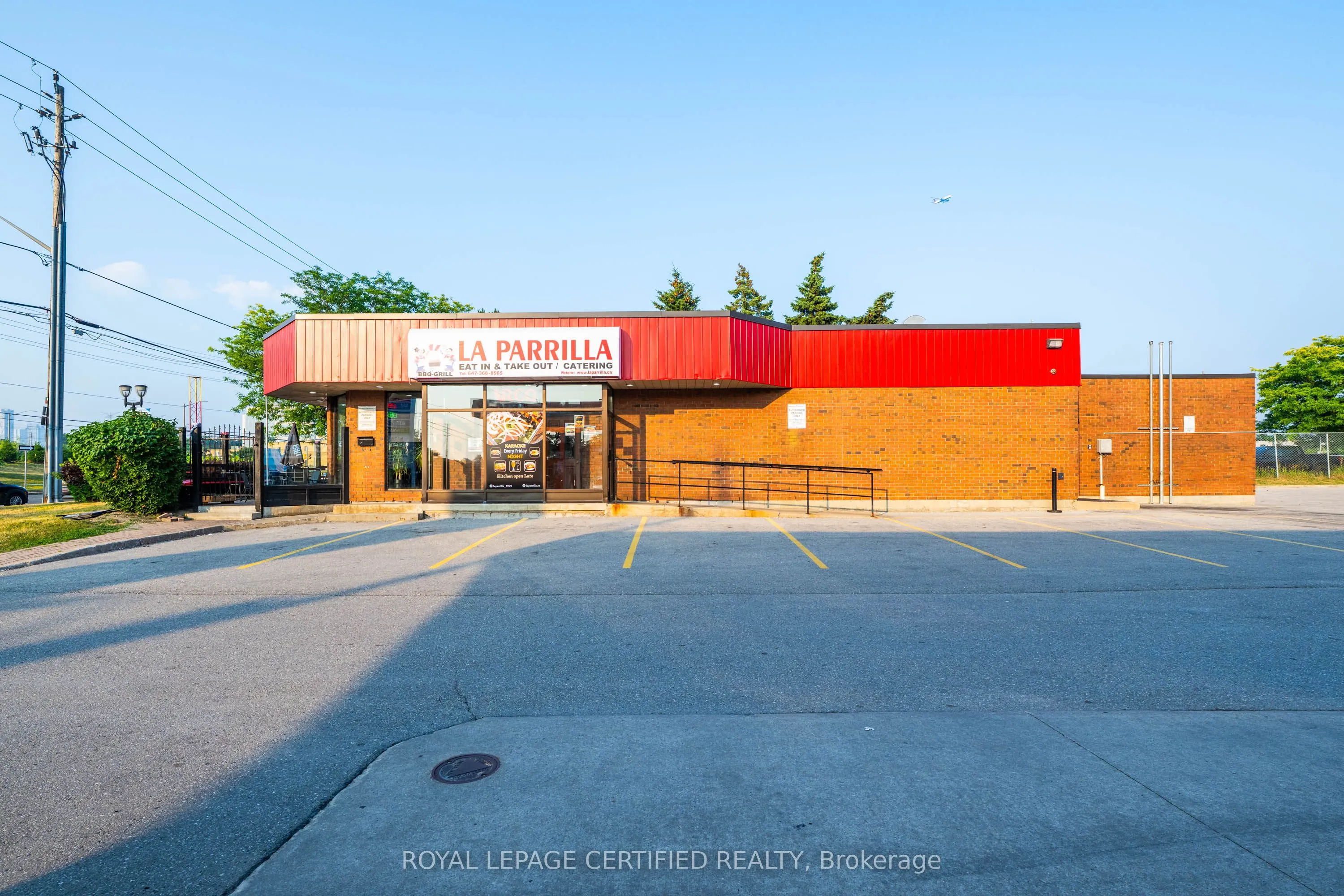 5025 Steeles Avenue W