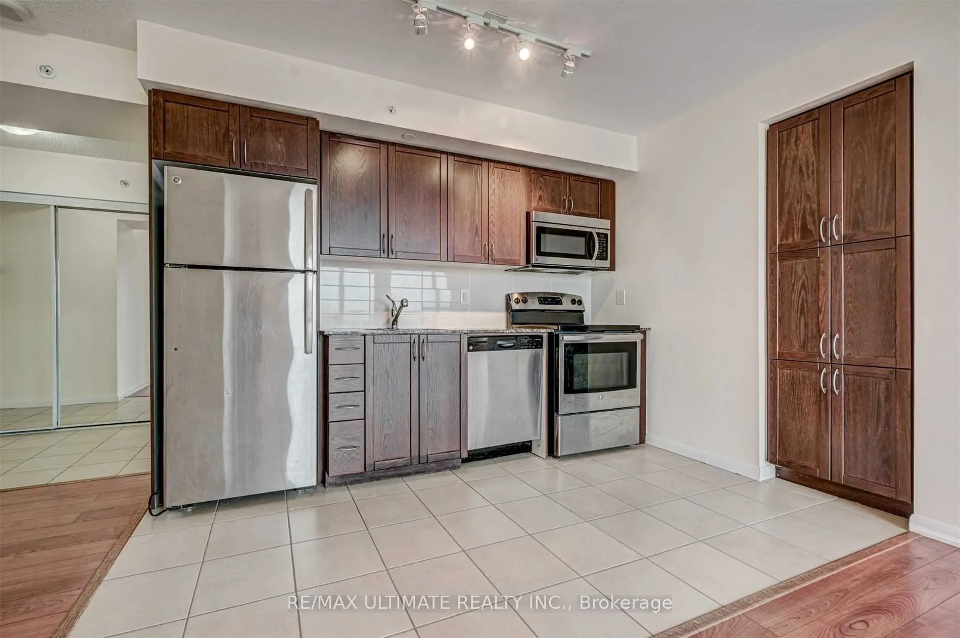 830 Lawrence Avenue W, #2411