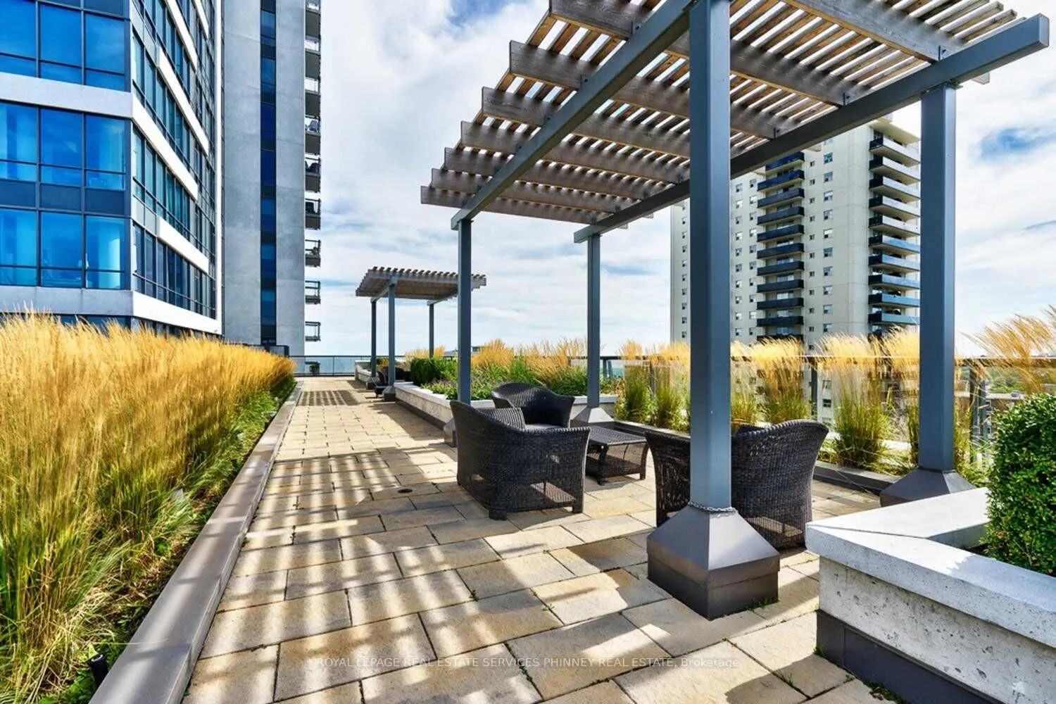 1 Hurontario Street, #1606
