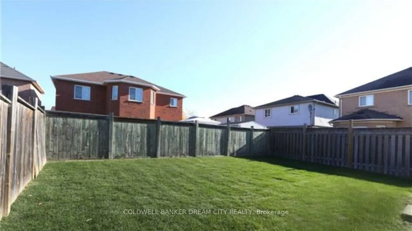 (Upper) 123 Woodvalley Drive