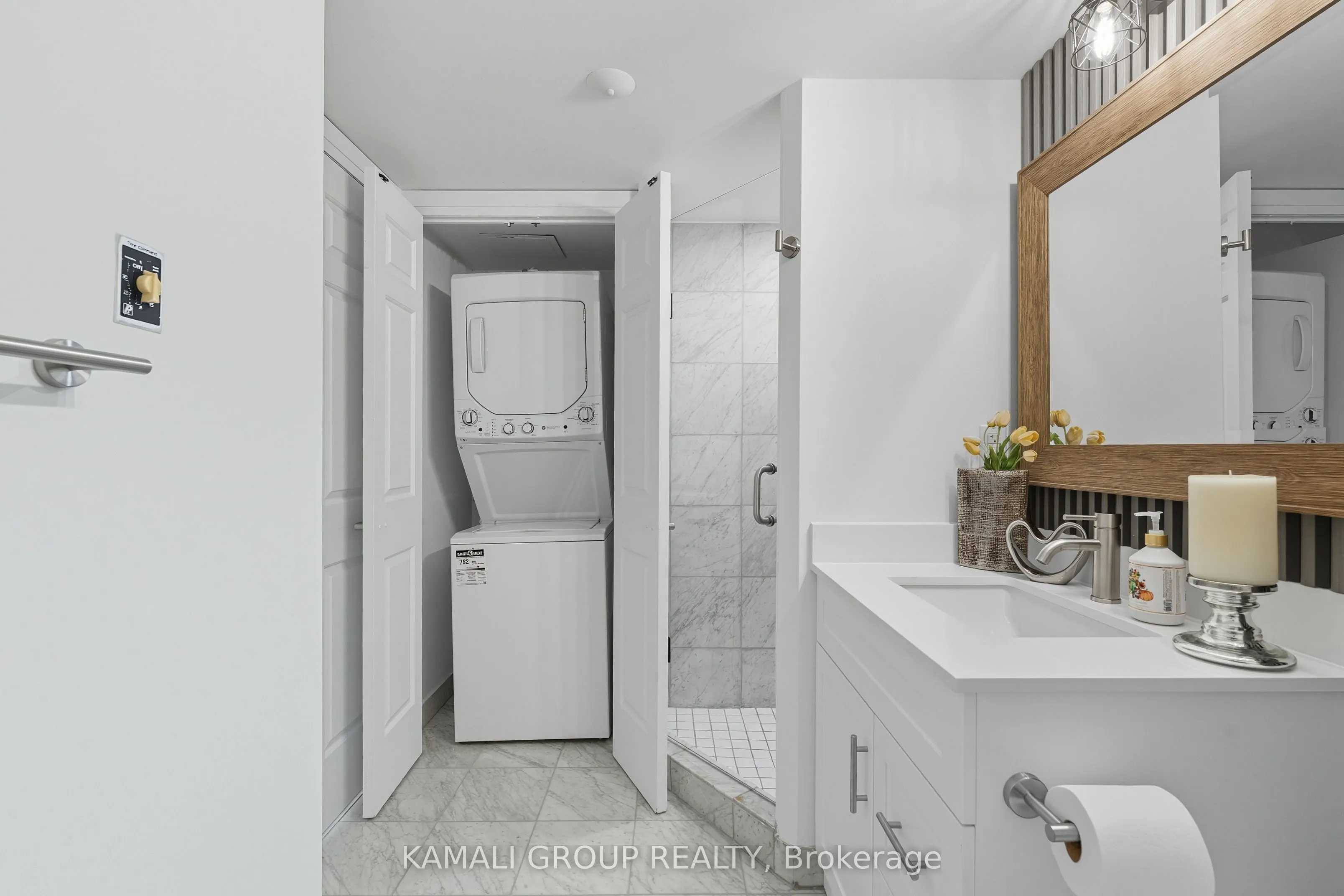 2285 Lake Shore Boulevard W, #1405
