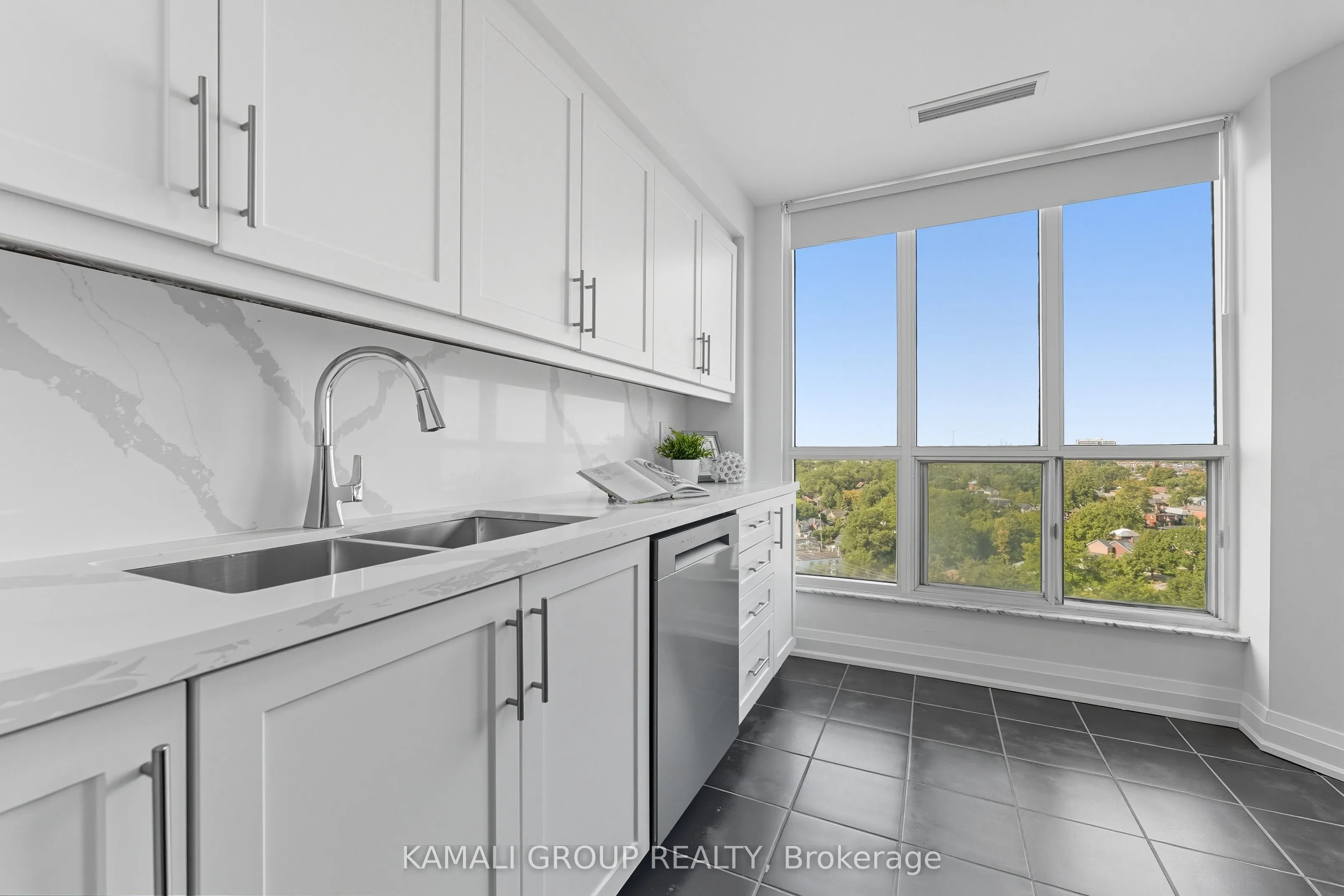 2285 Lake Shore Boulevard W, #1405