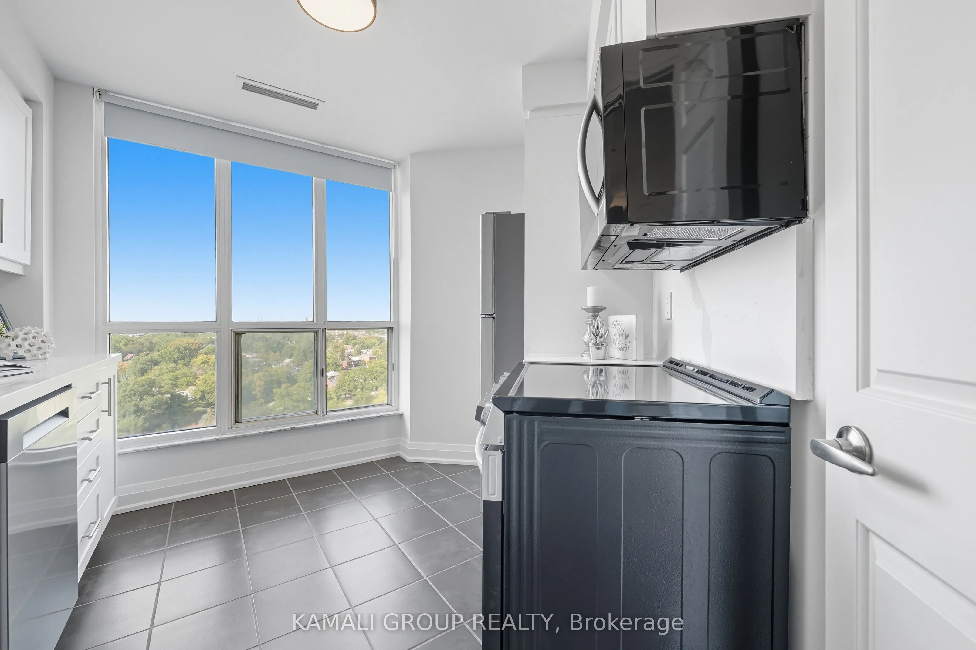 2285 Lake Shore Boulevard W, #1405