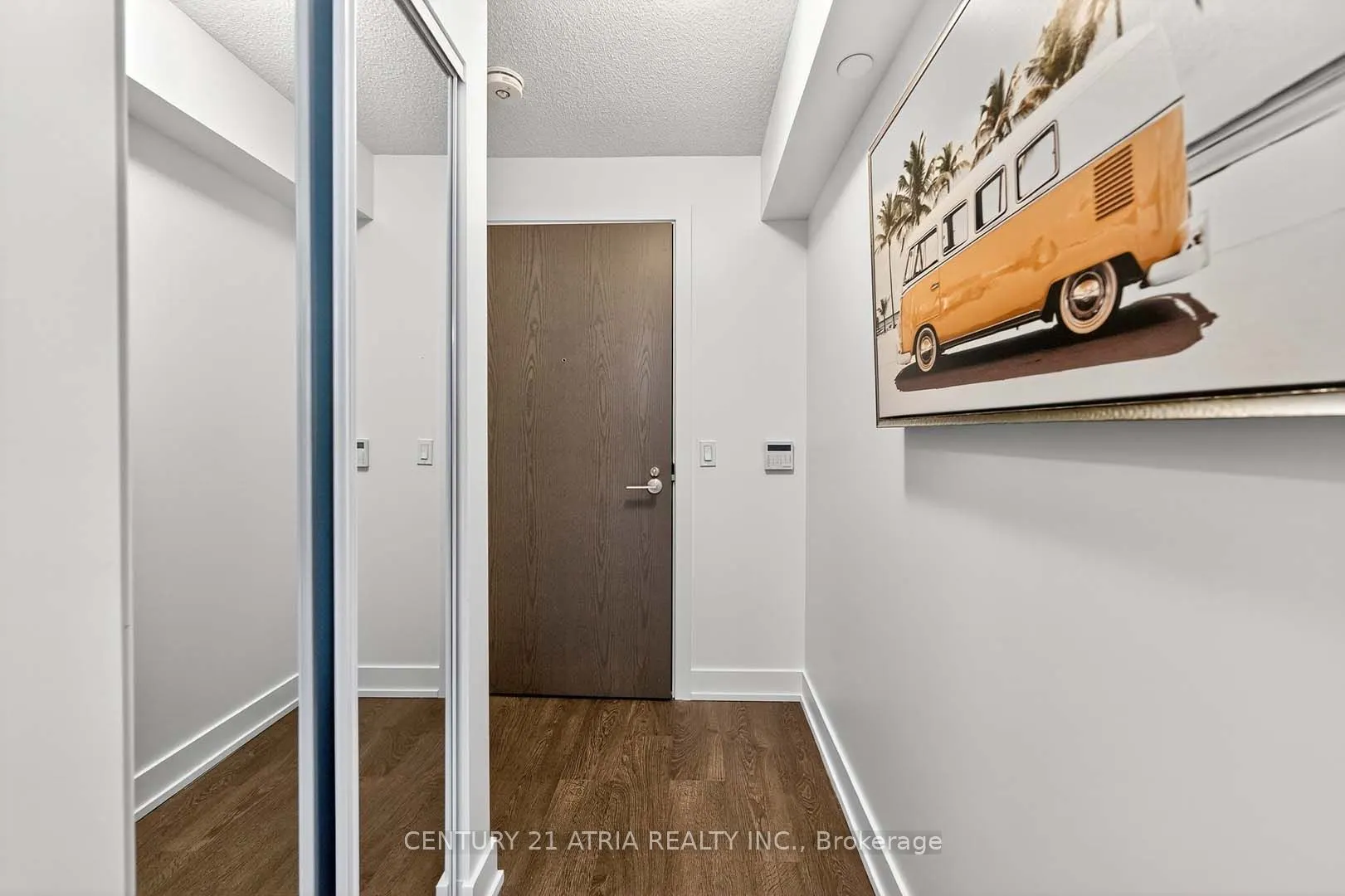 7 Mabelle Avenue, #1805