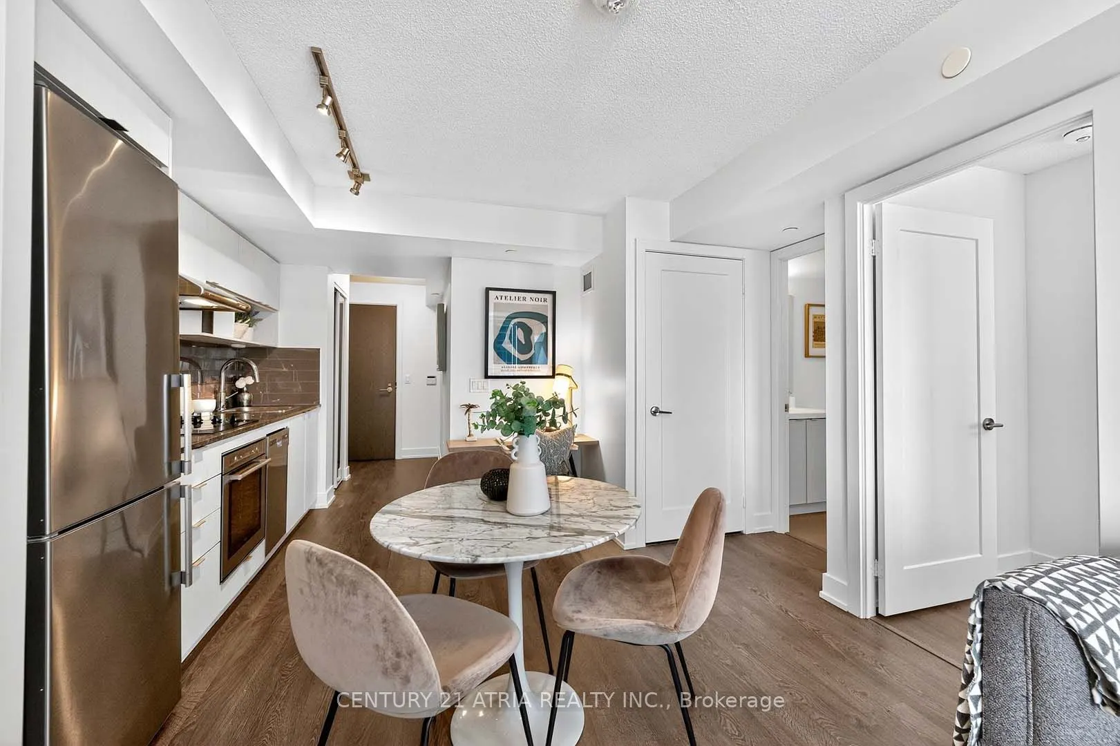7 Mabelle Avenue, #1805