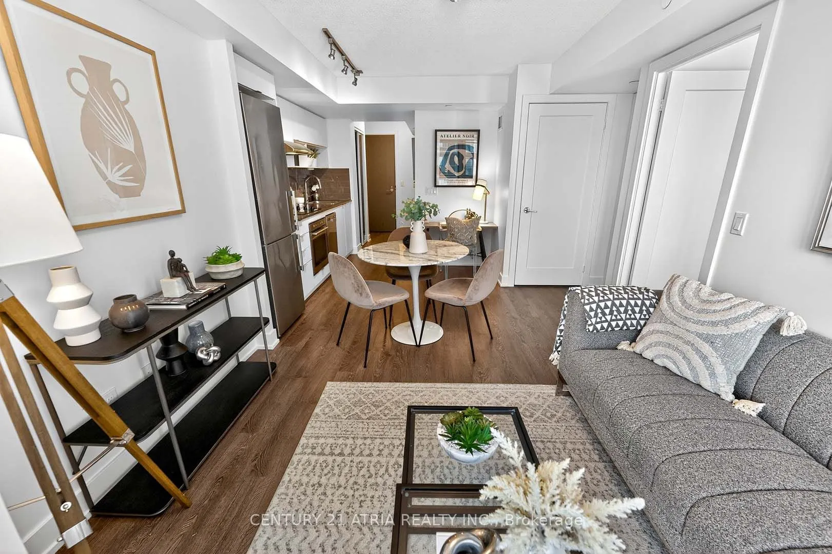 7 Mabelle Avenue, #1805