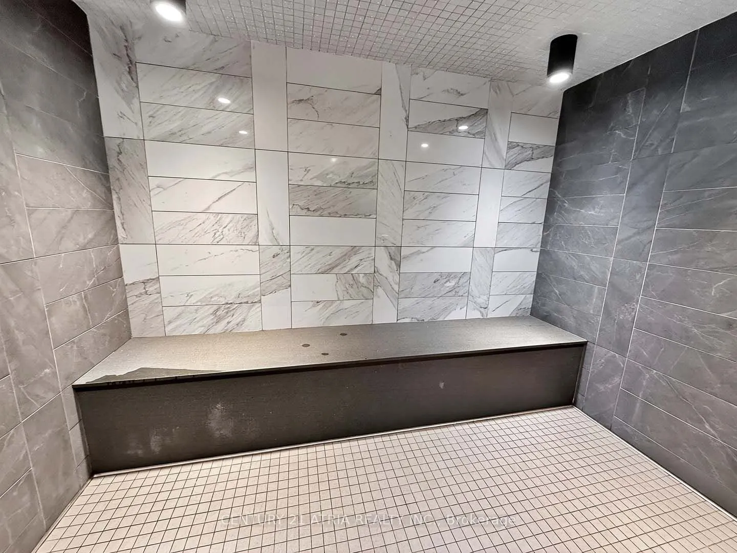 7 Mabelle Avenue, #1805