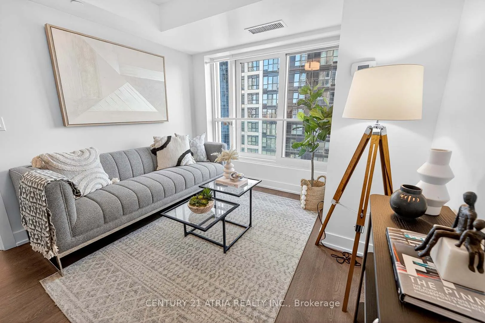 7 Mabelle Avenue, #1805
