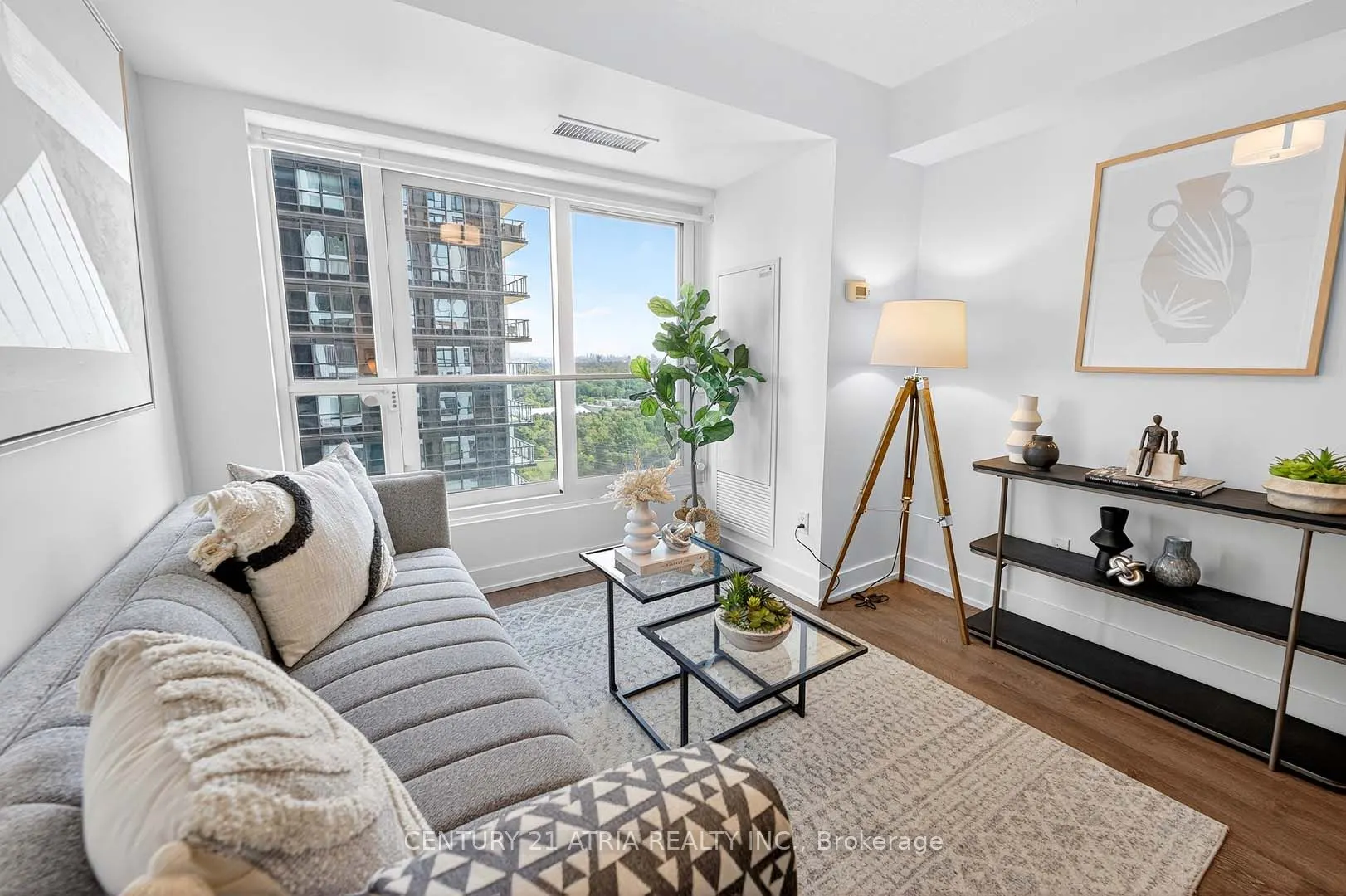 7 Mabelle Avenue, #1805