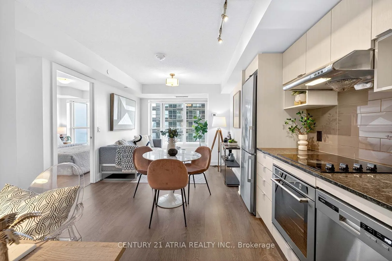 7 Mabelle Avenue, #1805